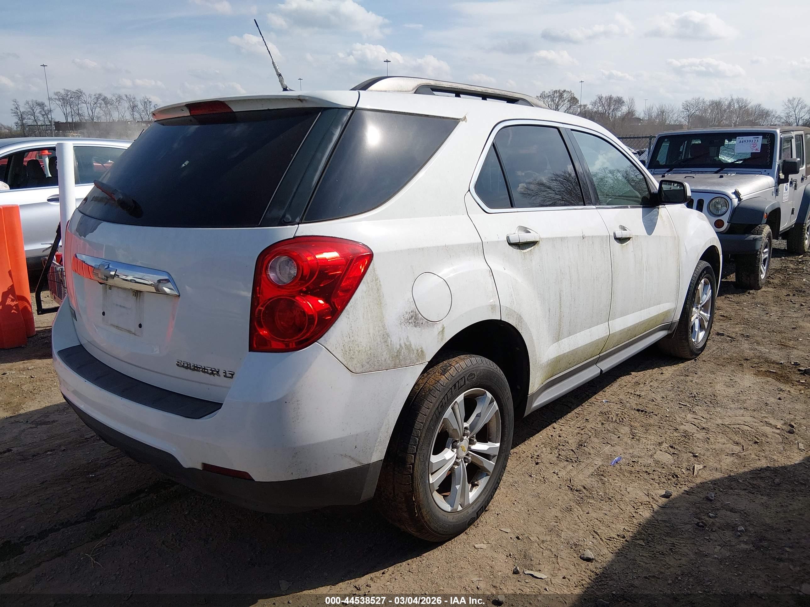CHEVROLET EQUINOX image 4