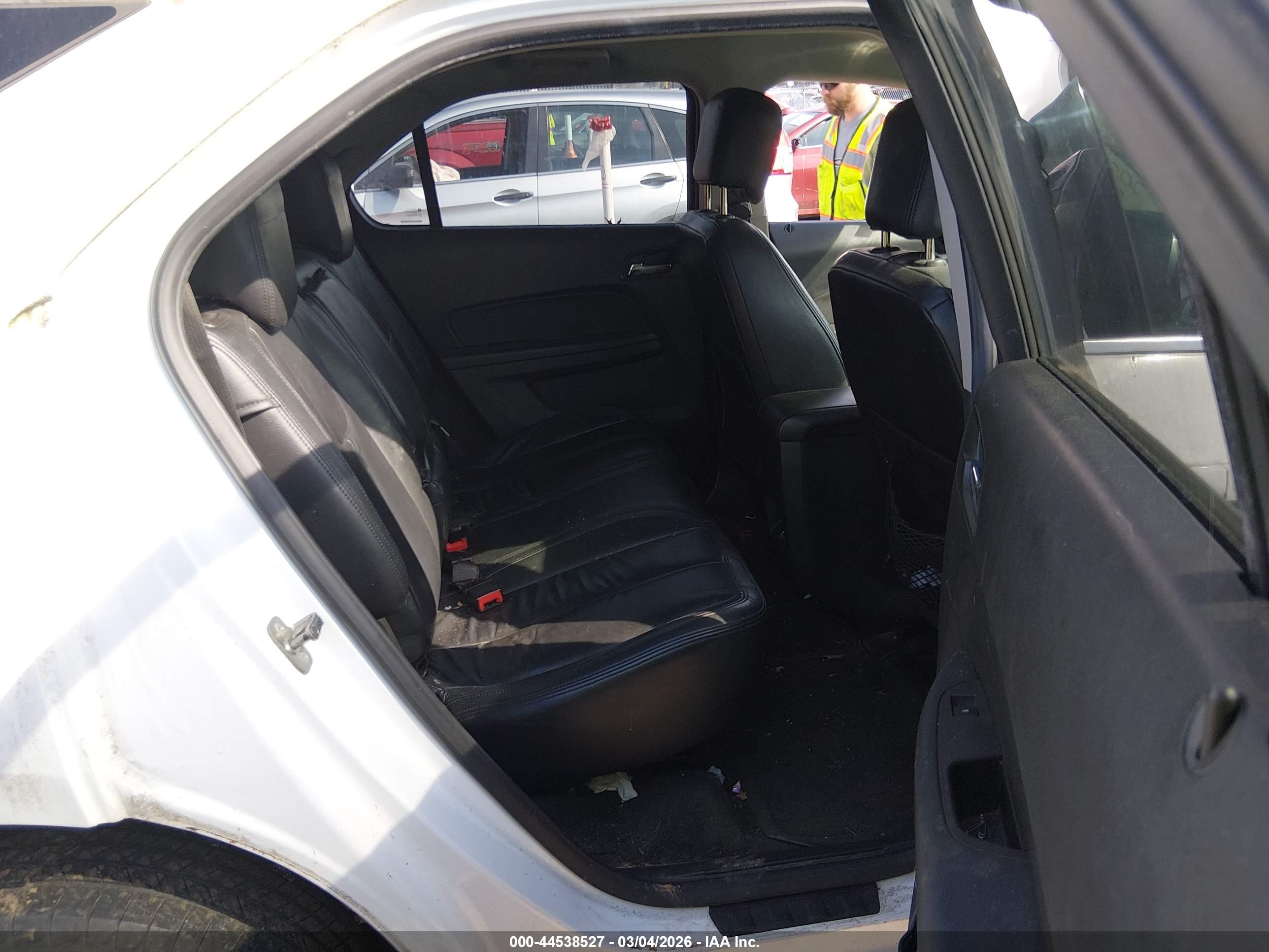 CHEVROLET EQUINOX image 8
