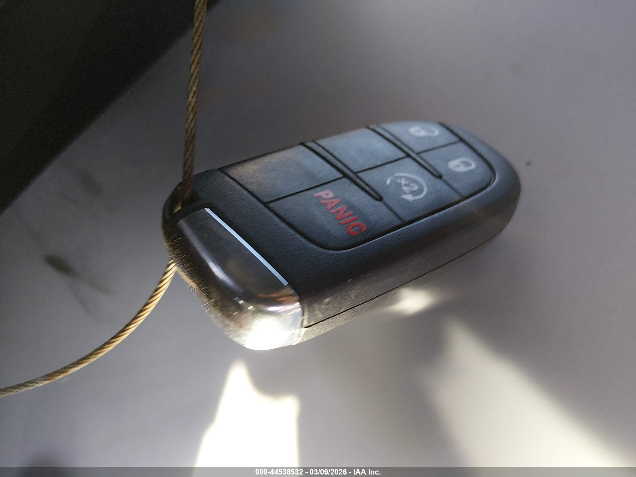 JEEP RENEGADE image 11