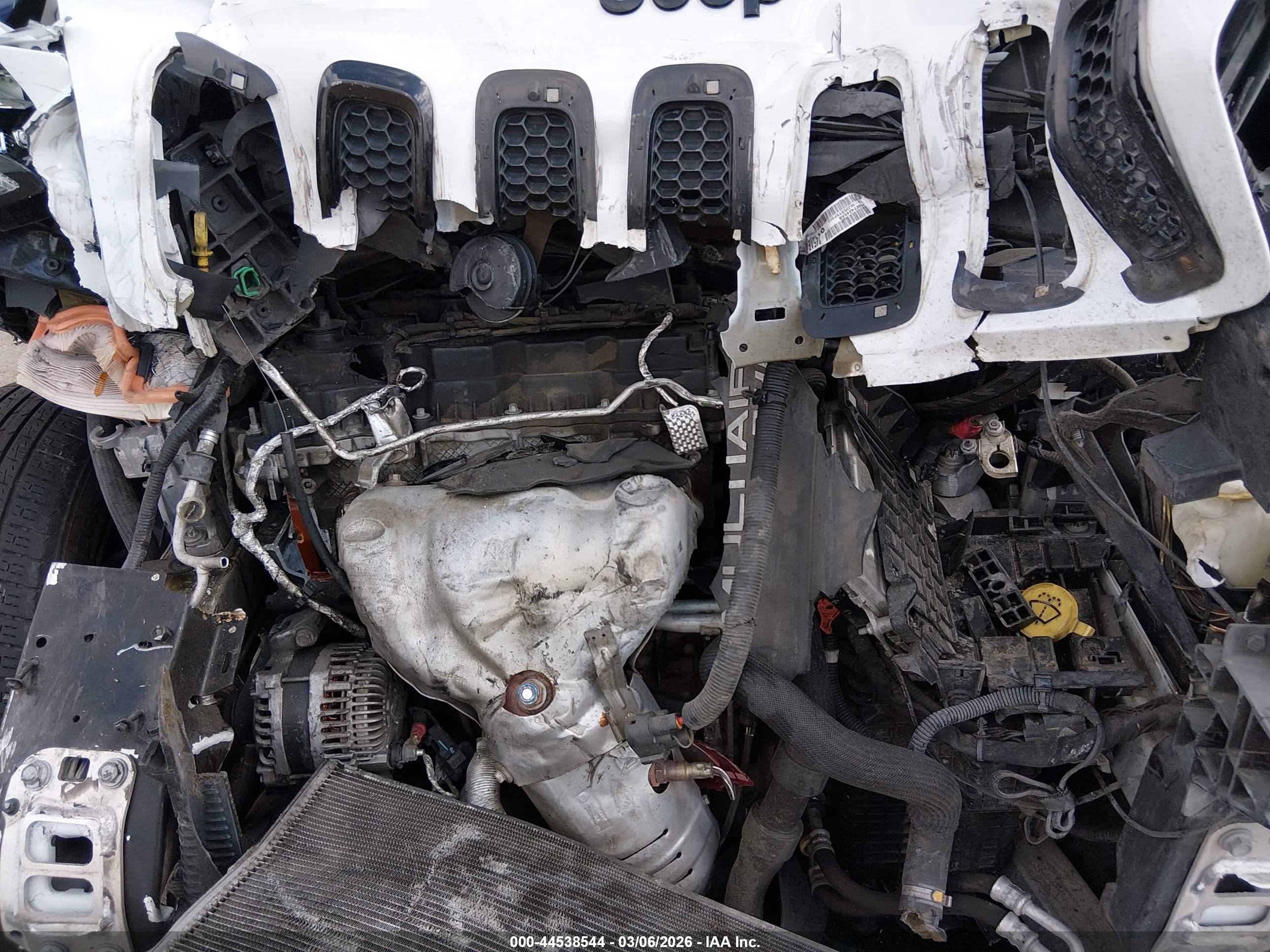 JEEP CHEROKEE image 10