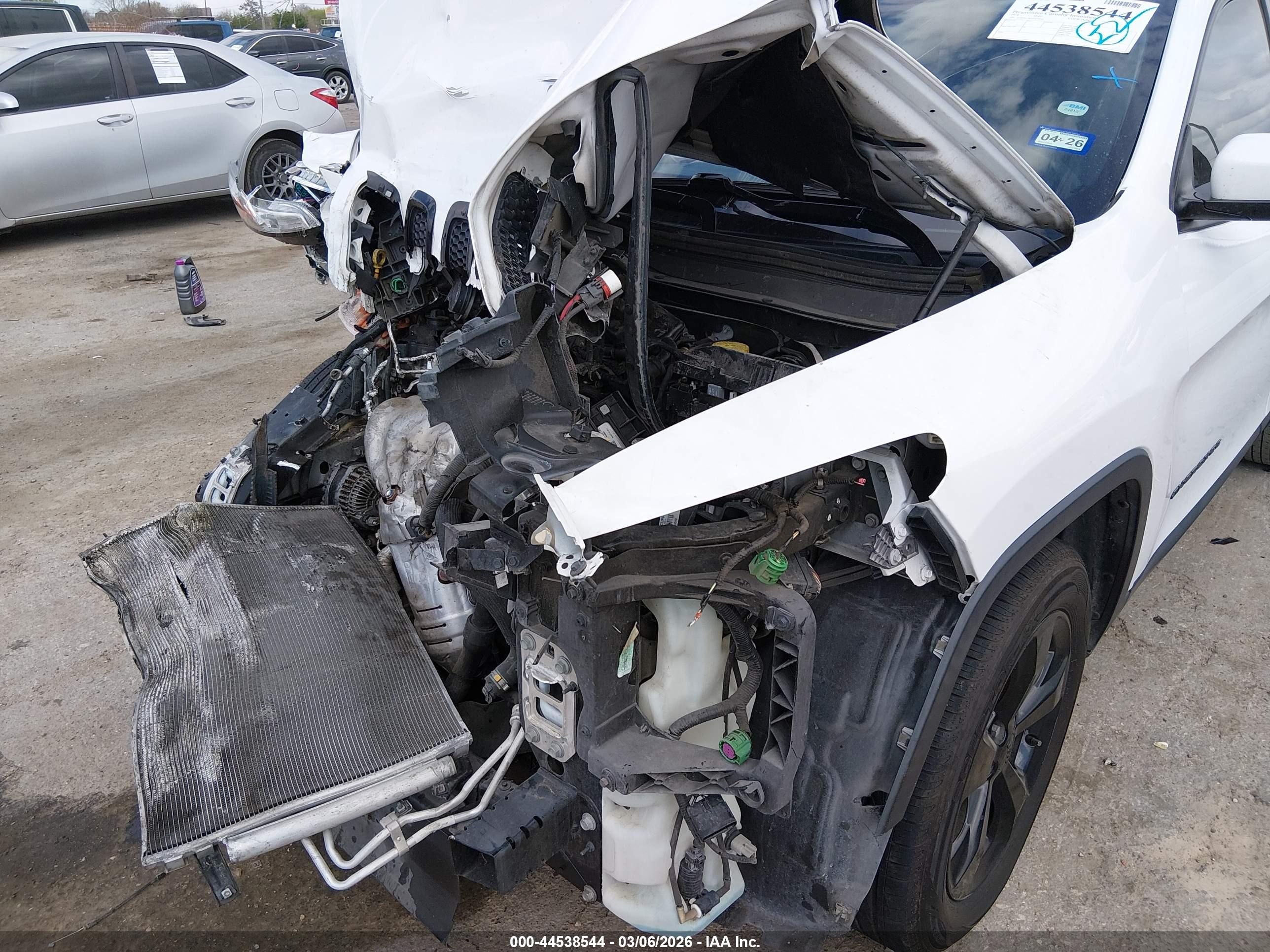 JEEP CHEROKEE image 6