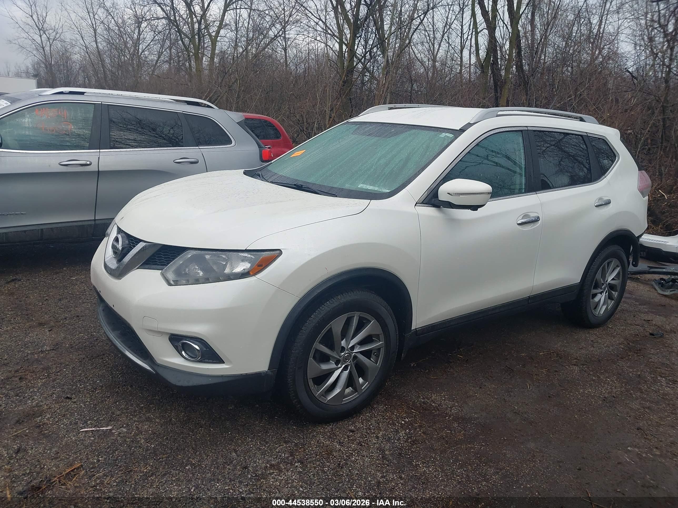 NISSAN ROGUE image 2
