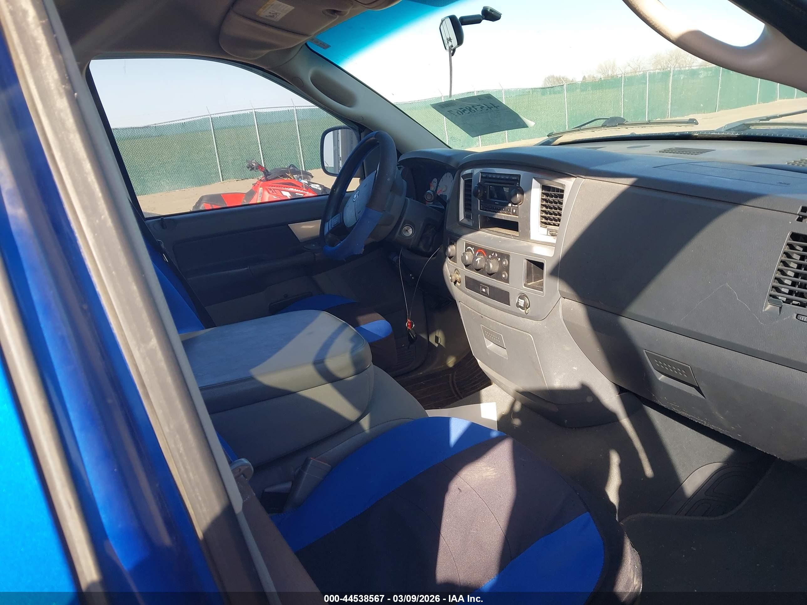 DODGE RAM image 5