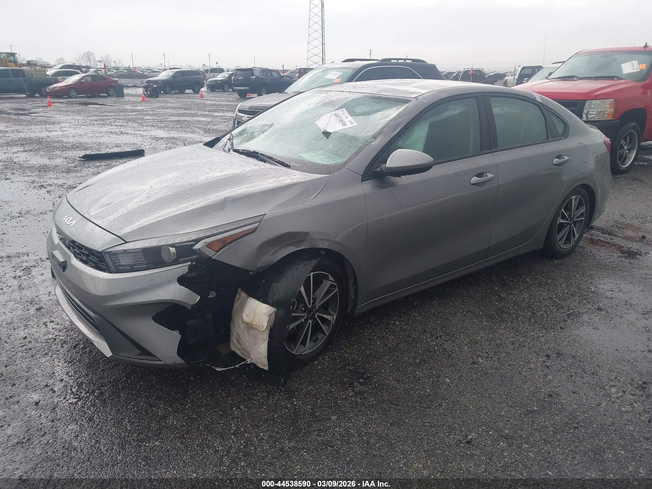 KIA FORTE image 2