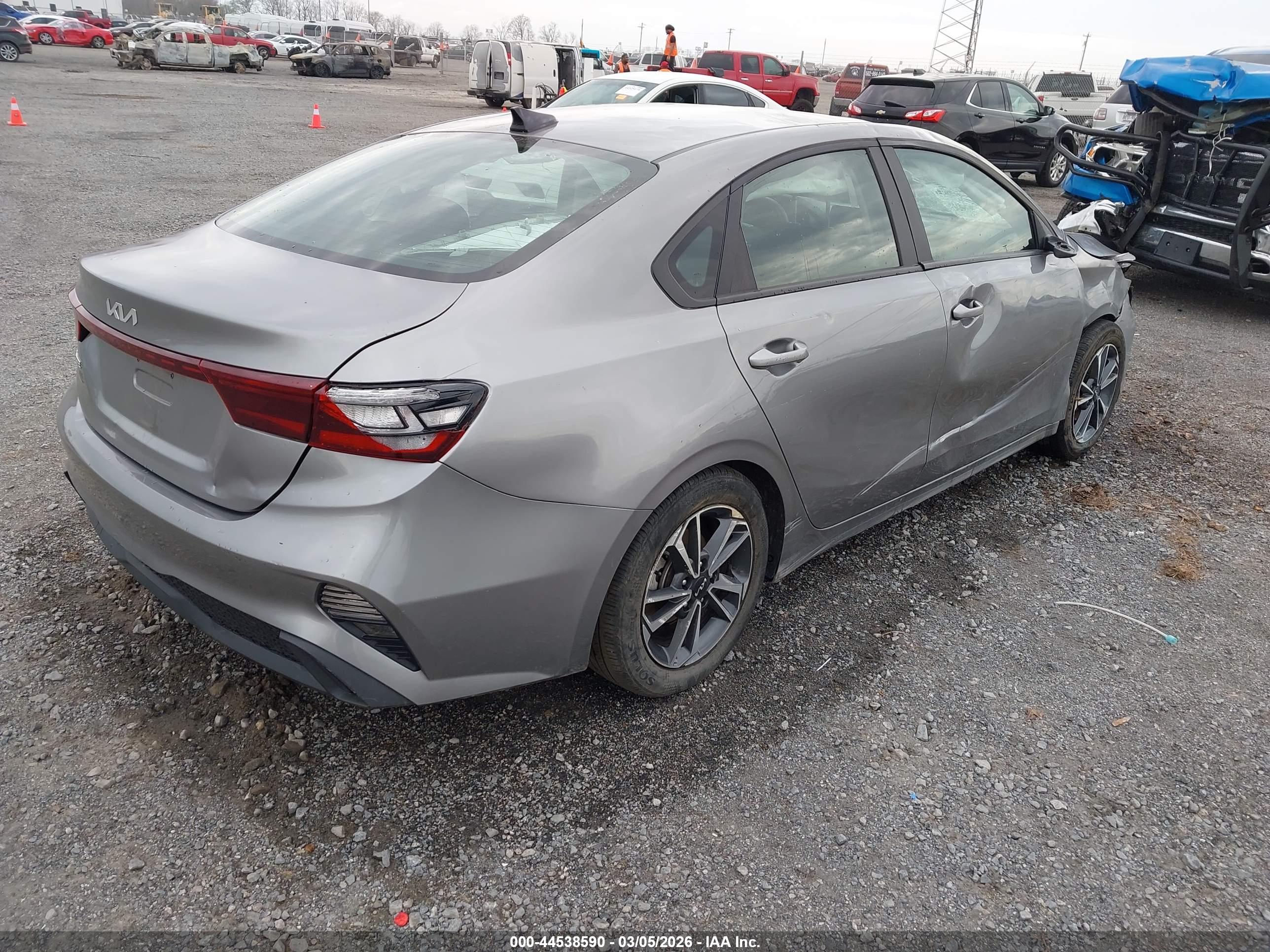 KIA FORTE image 4