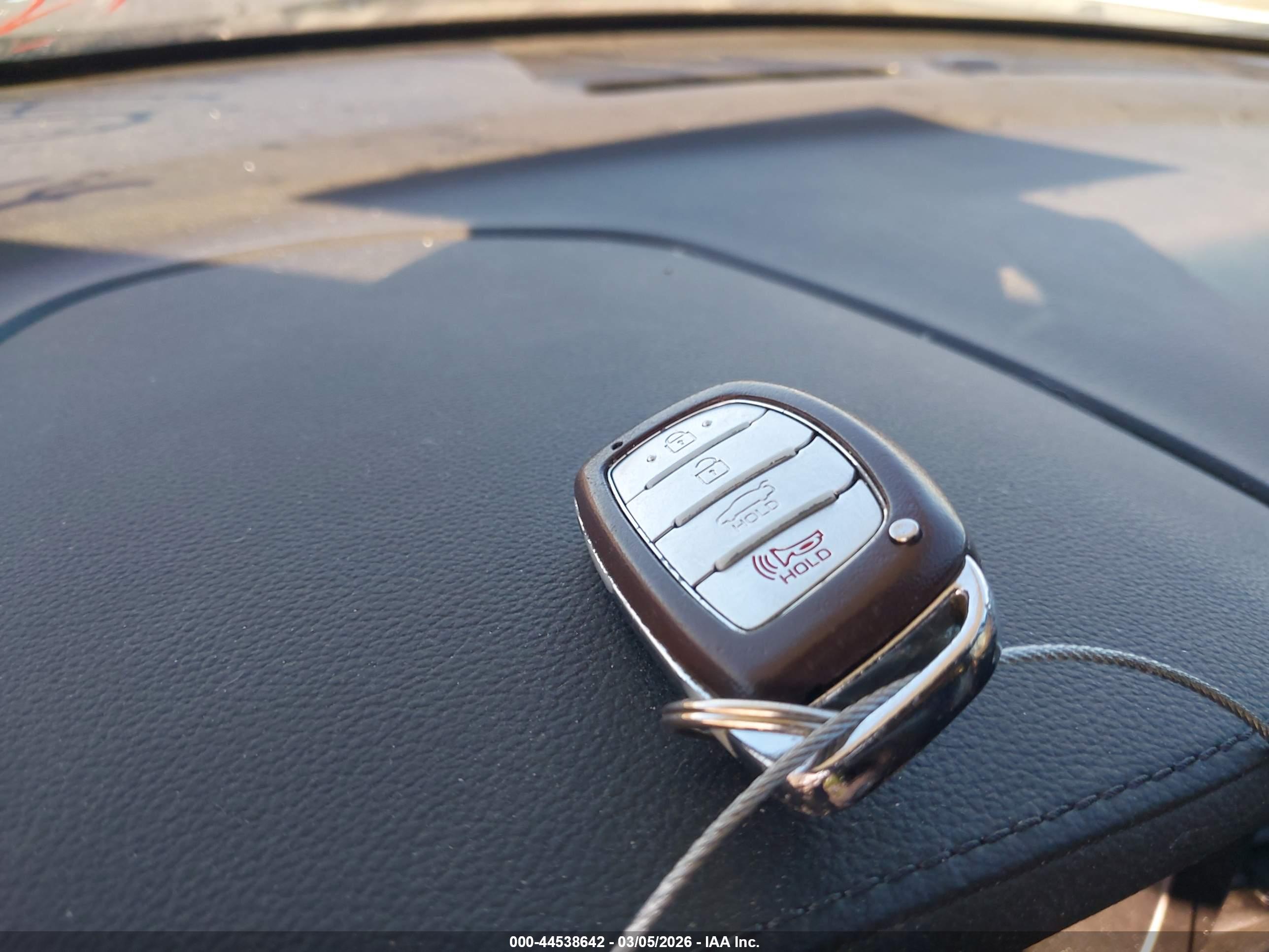 HYUNDAI SONATA image 11