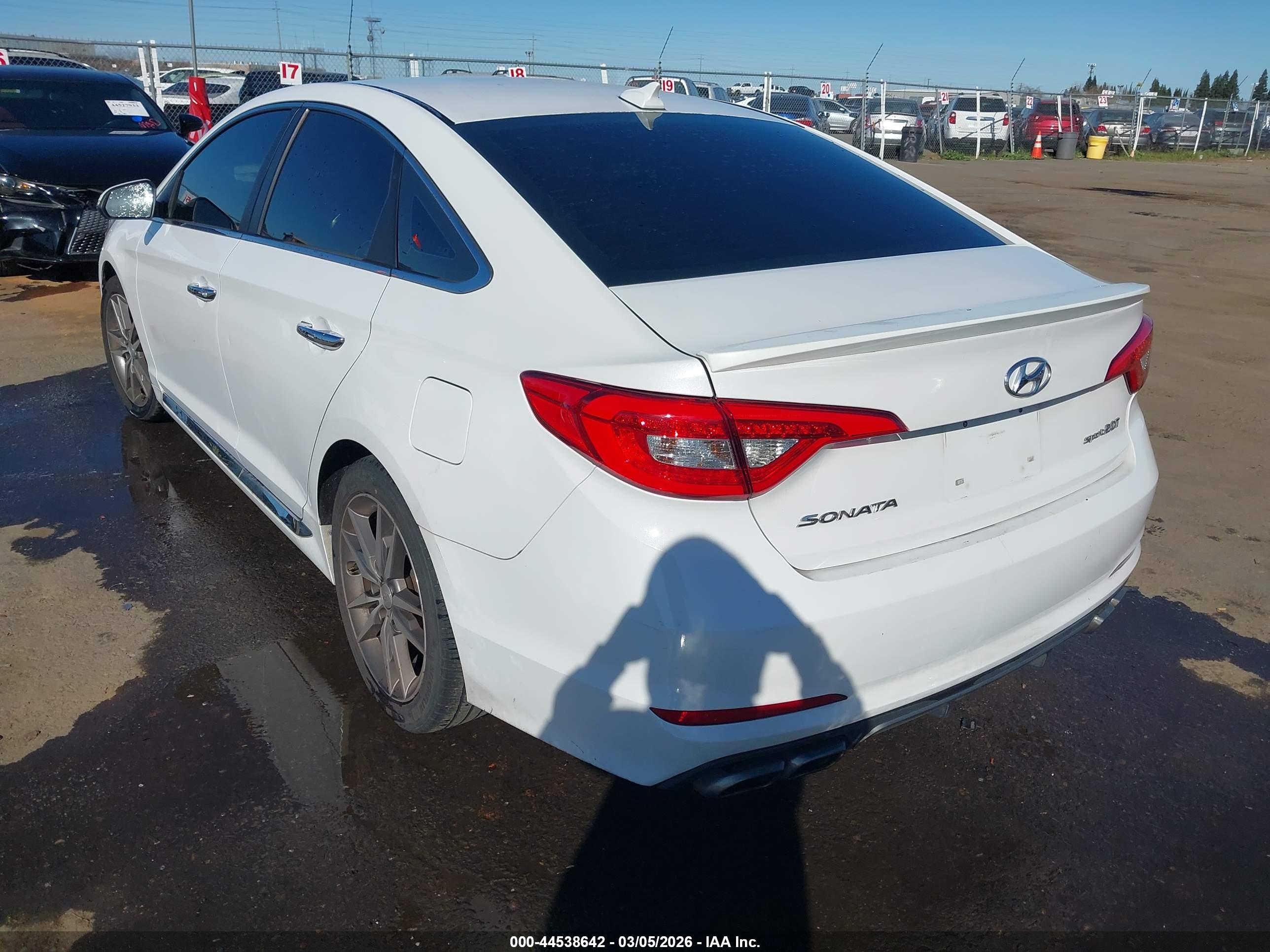 HYUNDAI SONATA image 3