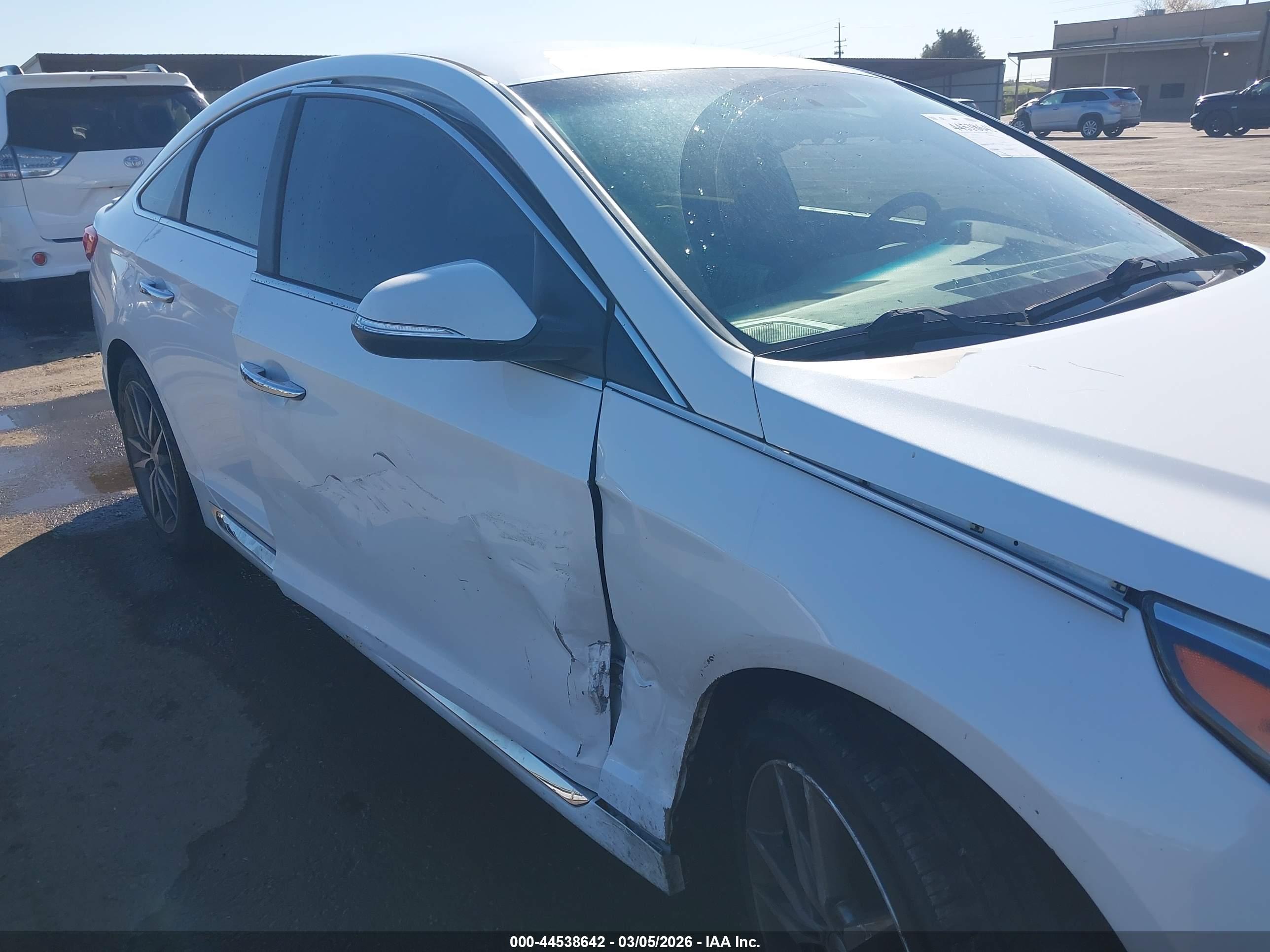 HYUNDAI SONATA image 6