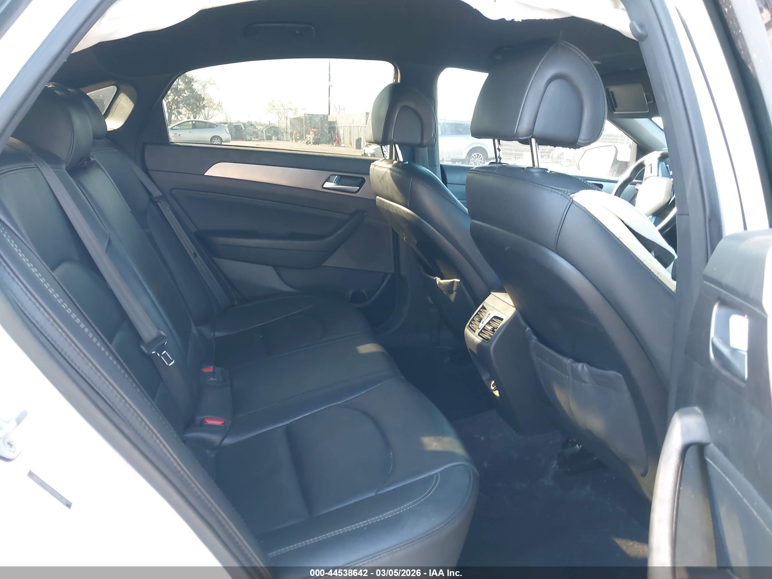 HYUNDAI SONATA image 8