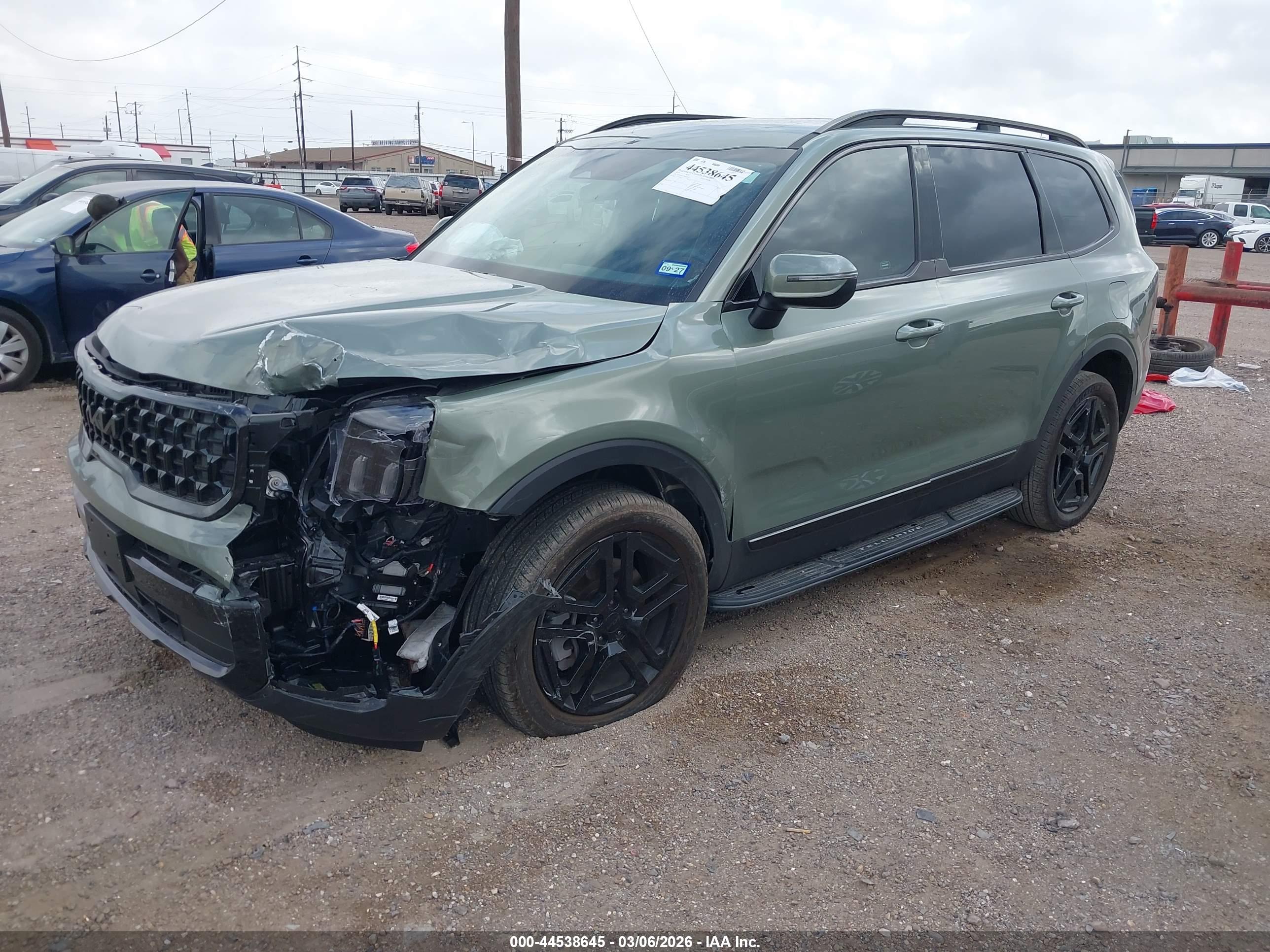 KIA TELLURIDE image 2