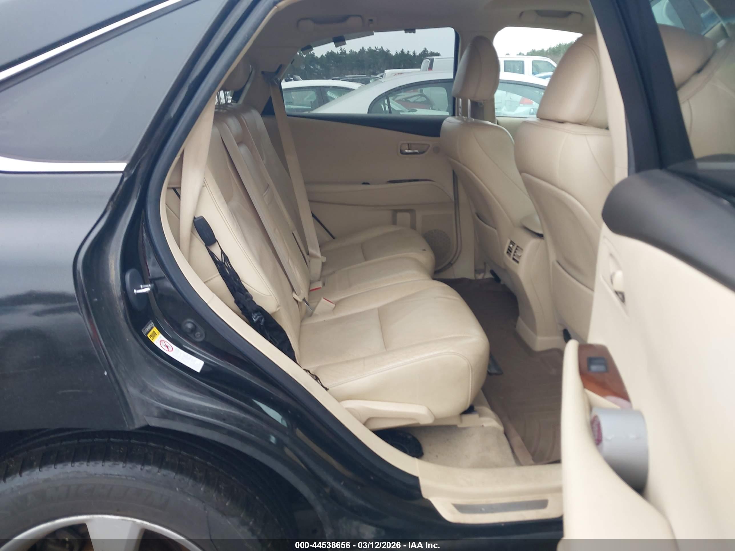 LEXUS RX image 8