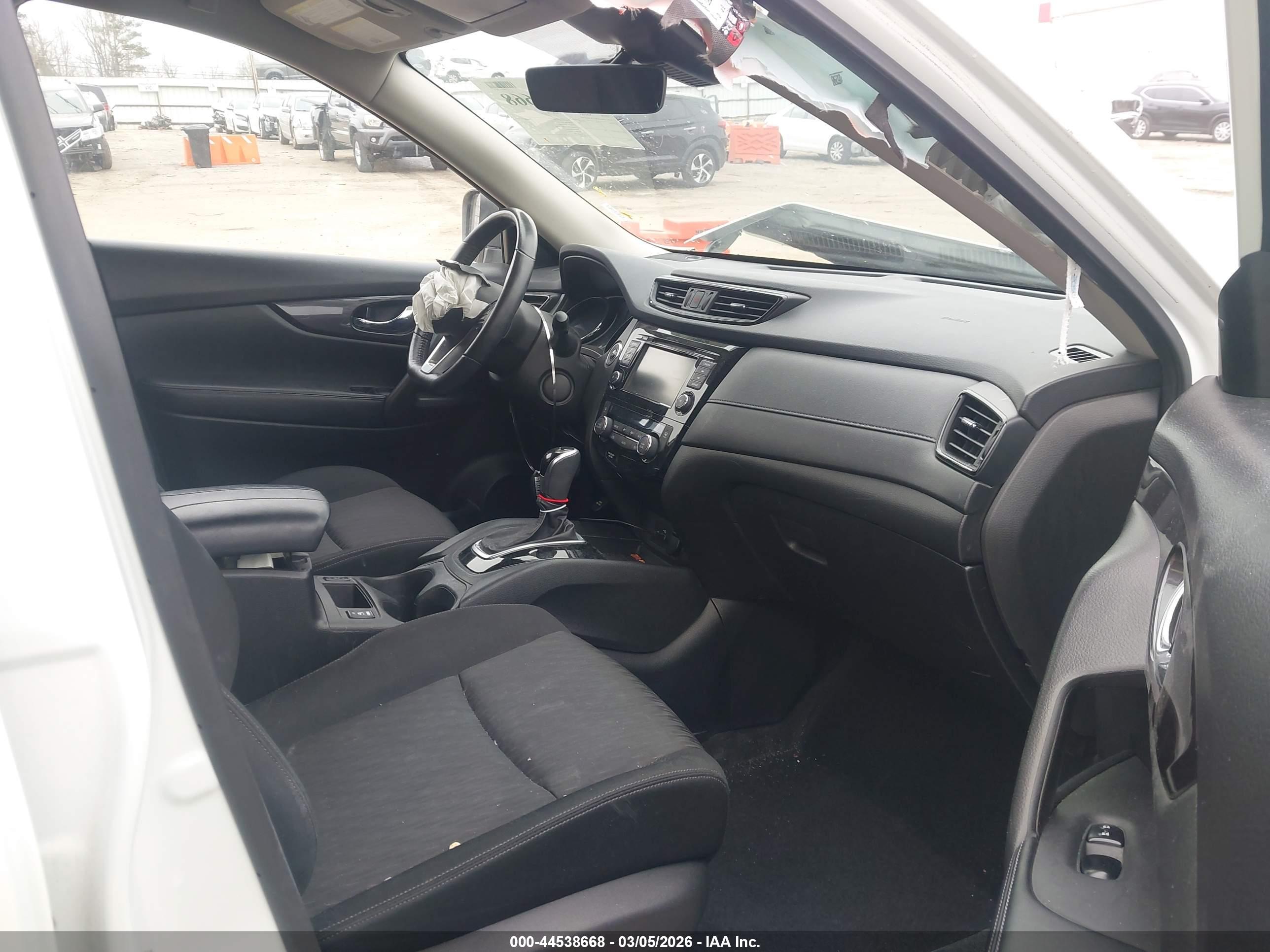 NISSAN ROGUE image 5