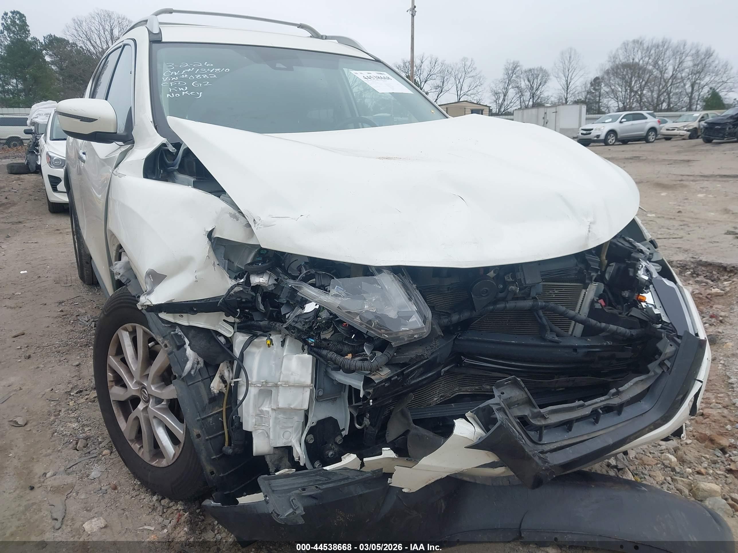 NISSAN ROGUE image 6