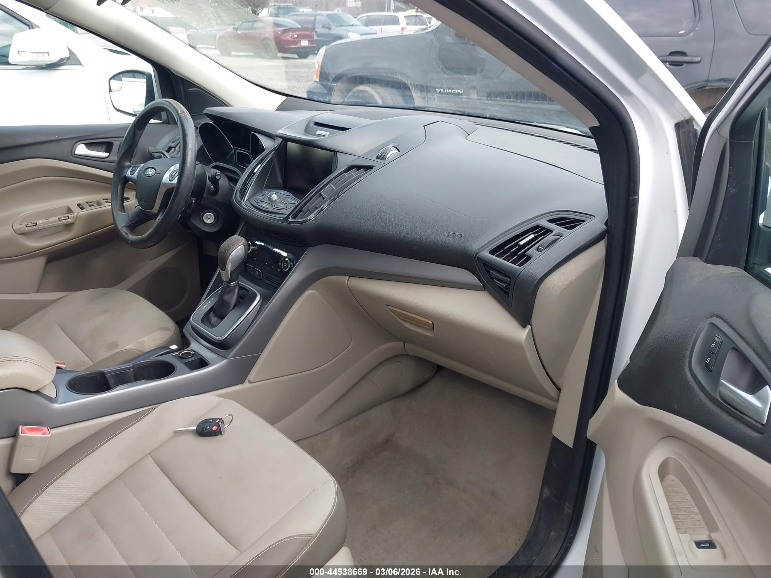 FORD ESCAPE image 5