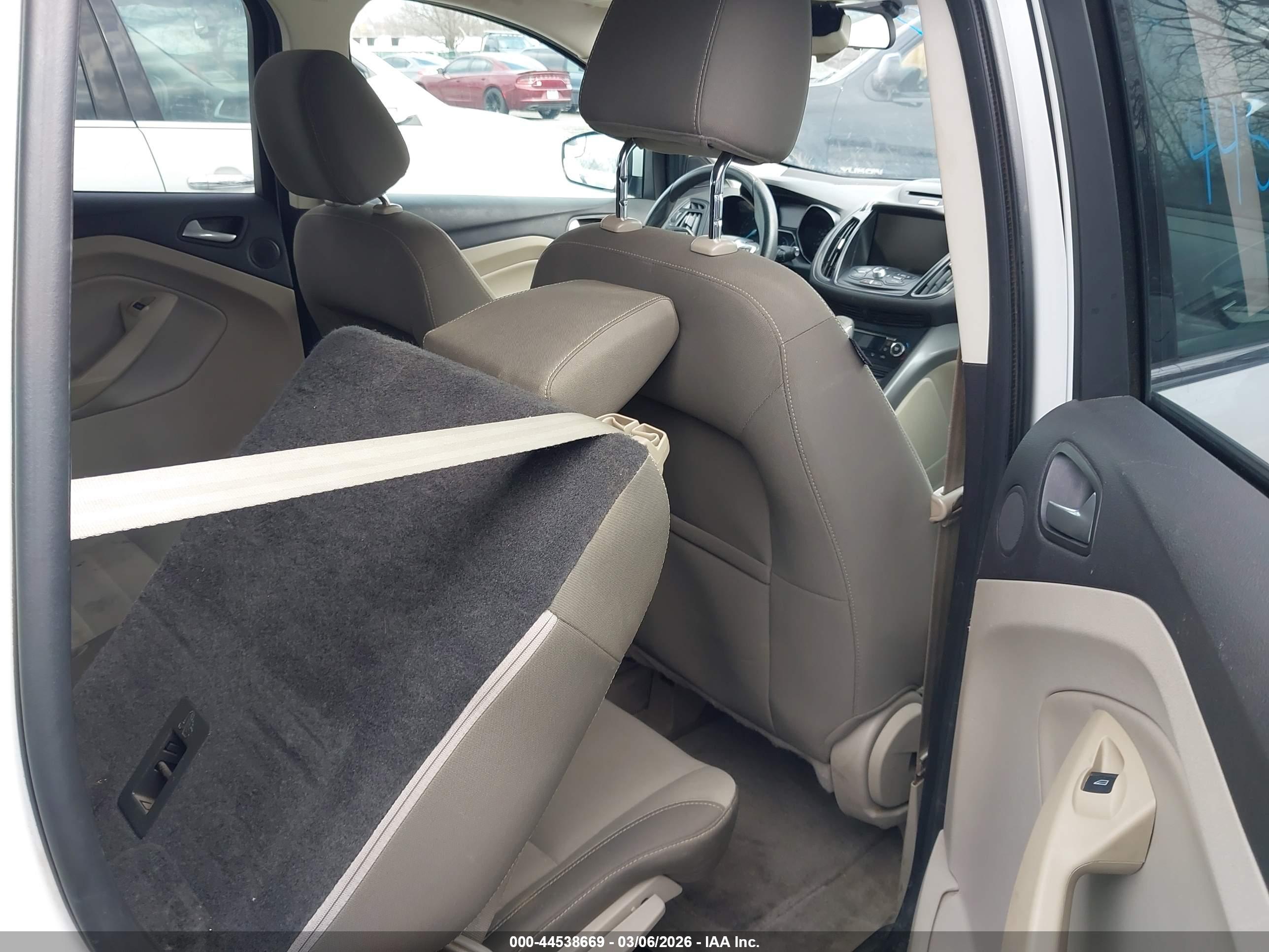 FORD ESCAPE image 8