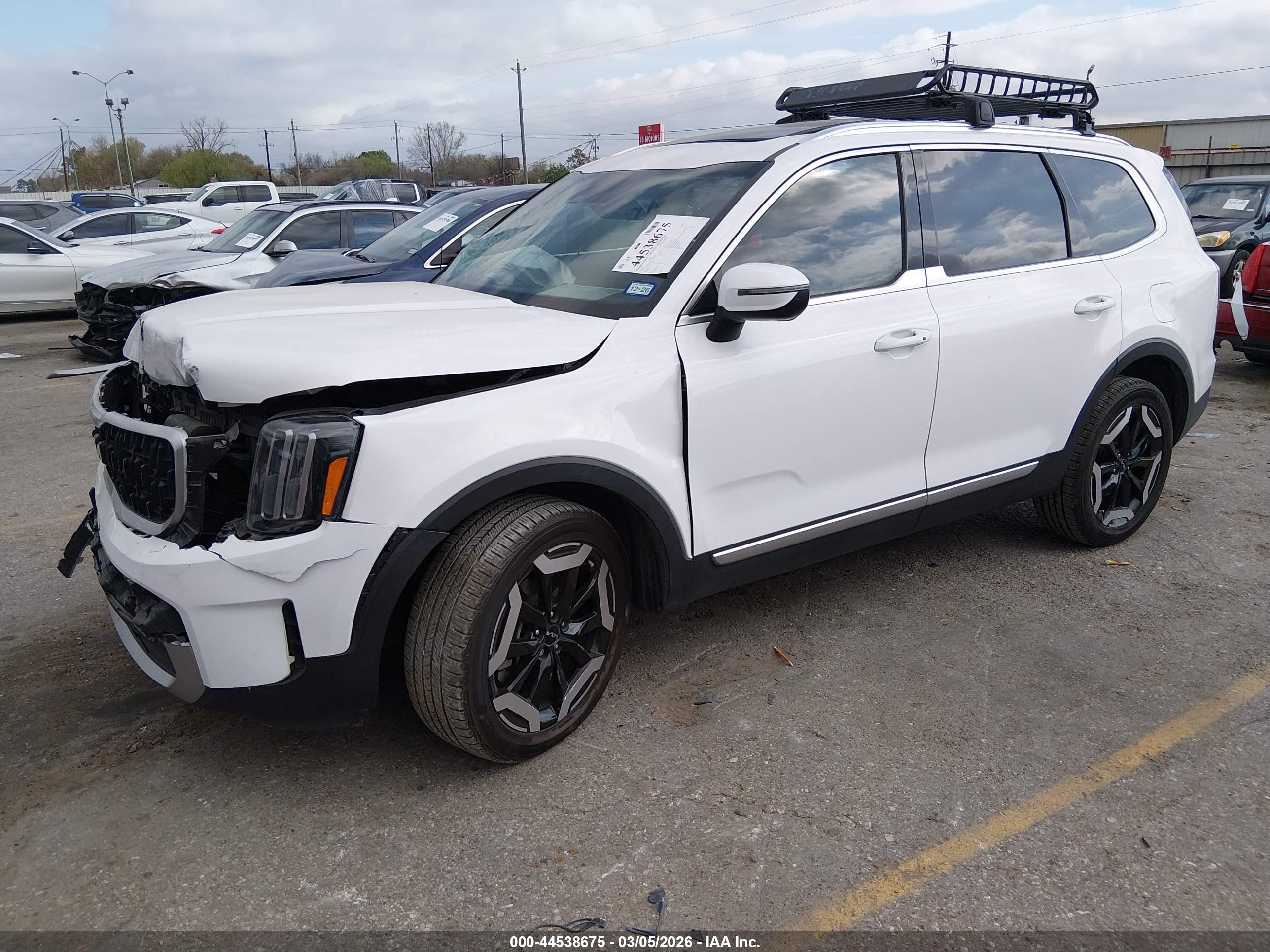 KIA TELLURIDE image 2