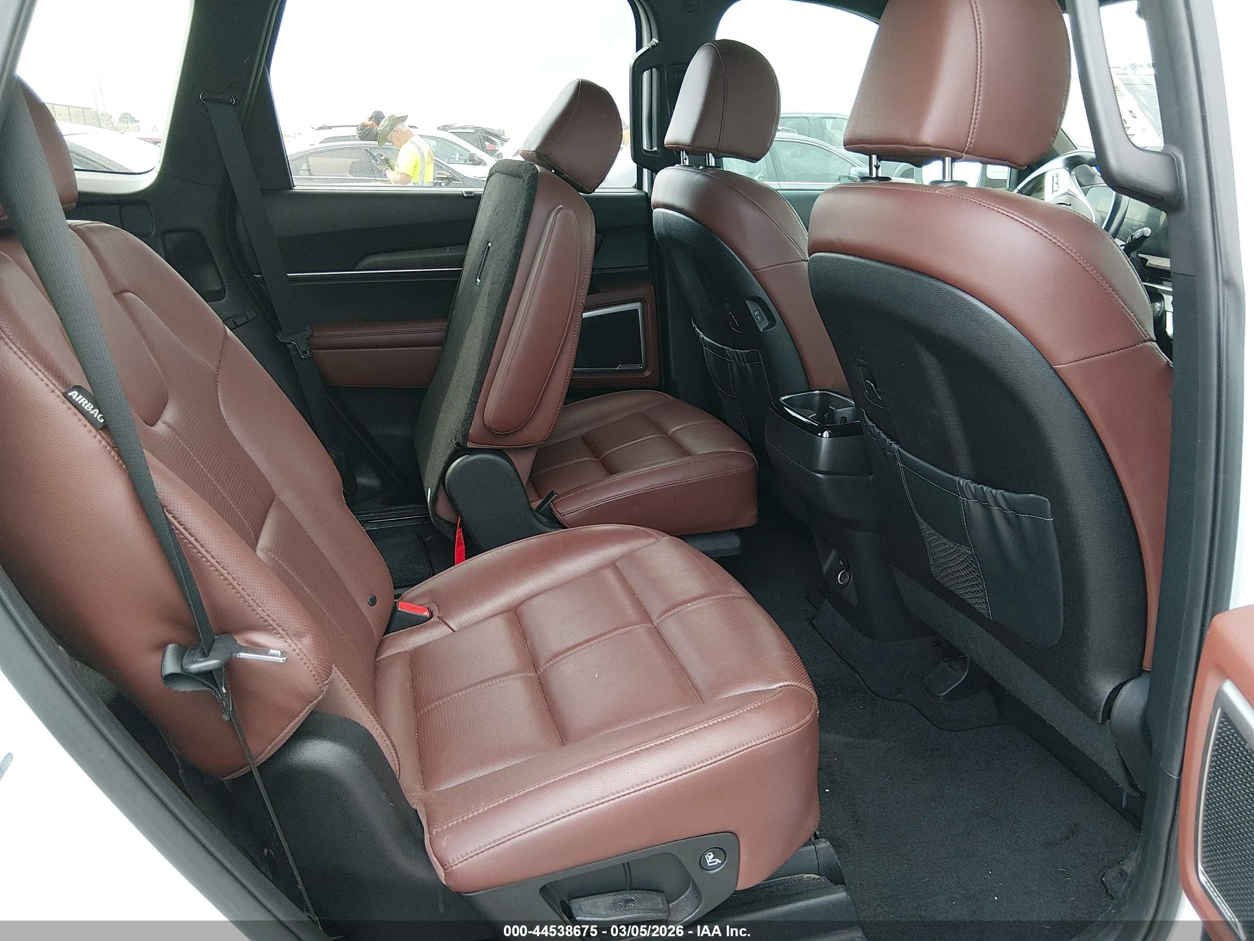 KIA TELLURIDE image 8