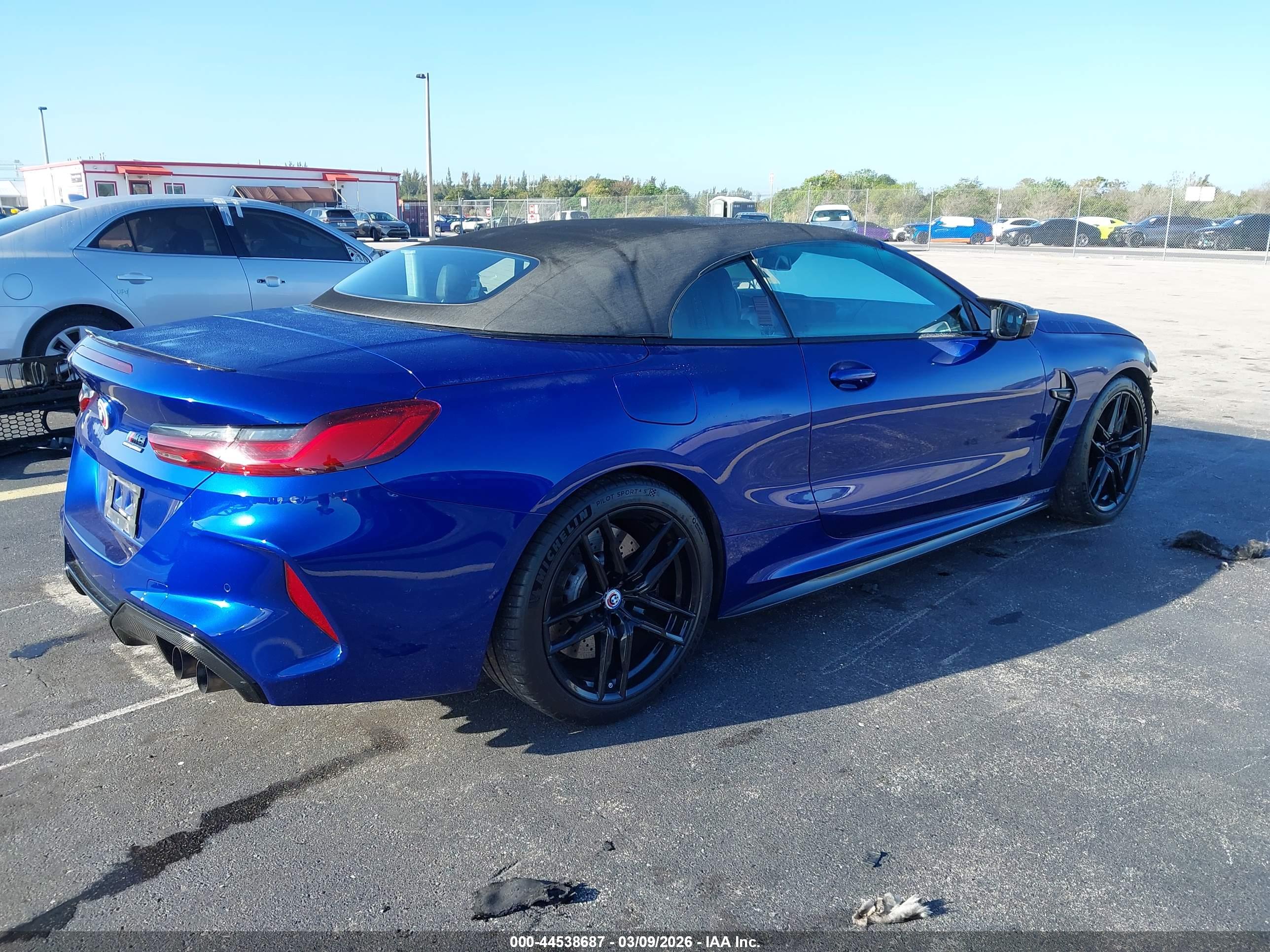 BMW M8 image 4