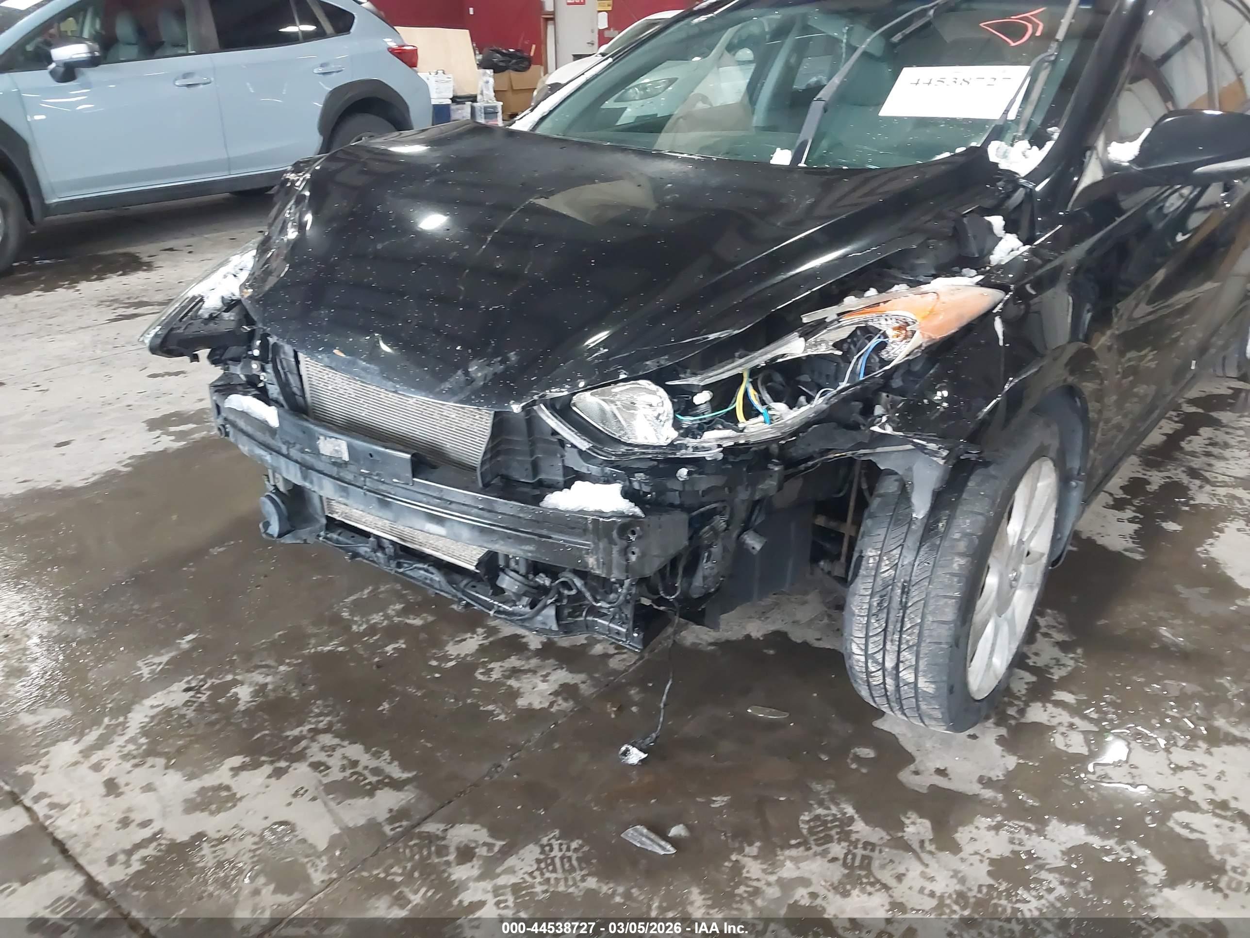 HYUNDAI ELANTRA image 6