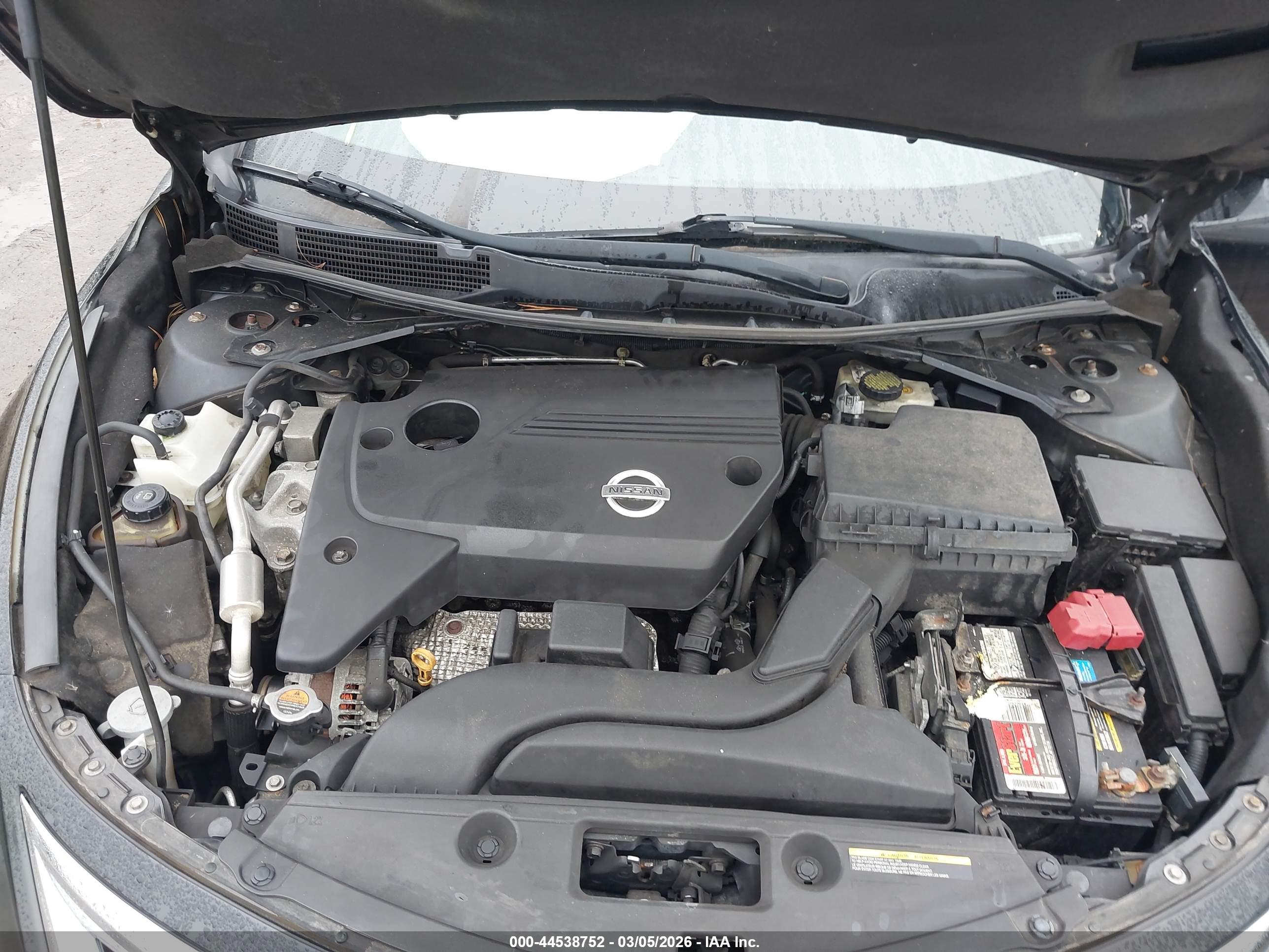 NISSAN ALTIMA image 10