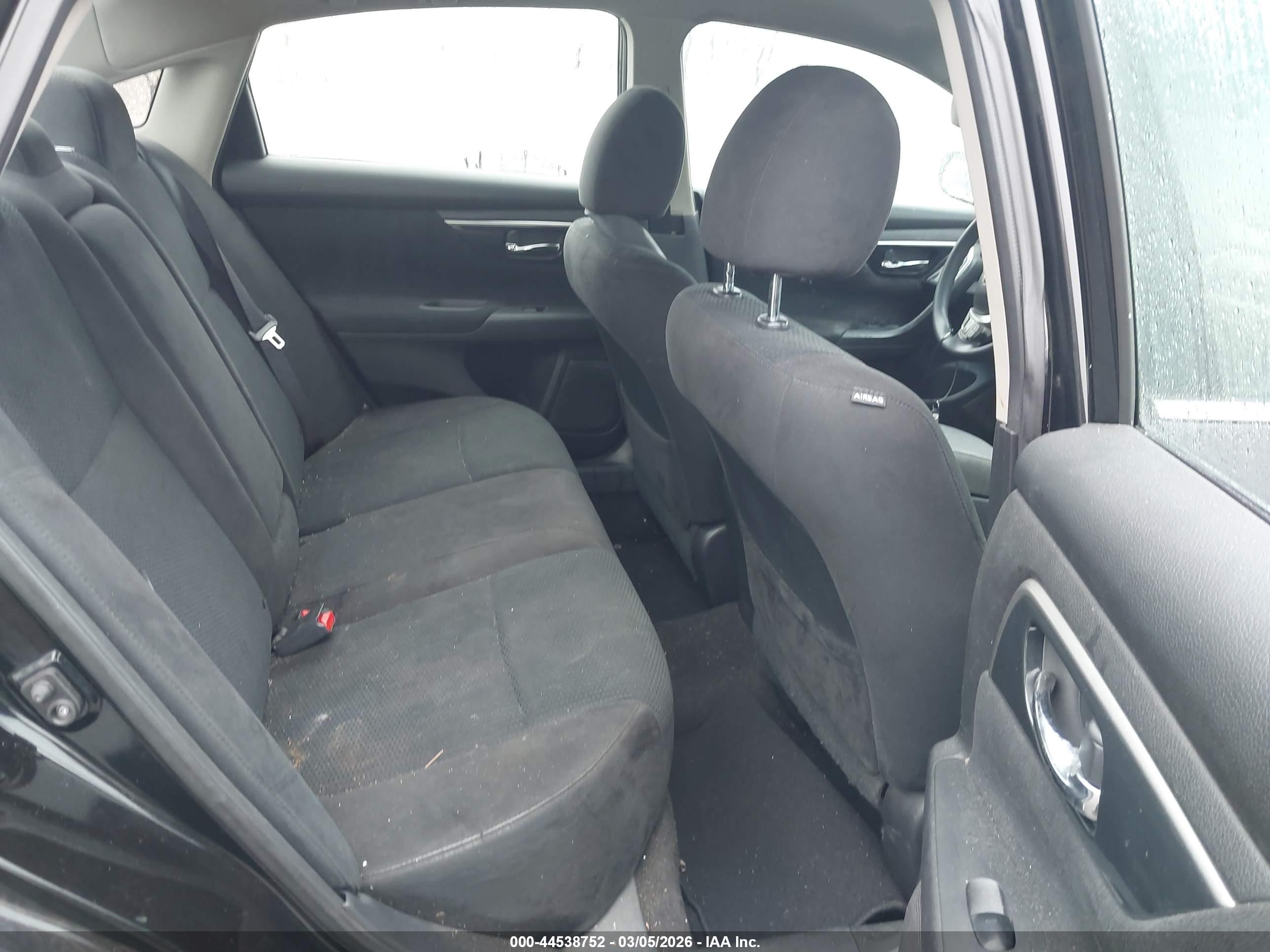 NISSAN ALTIMA image 8