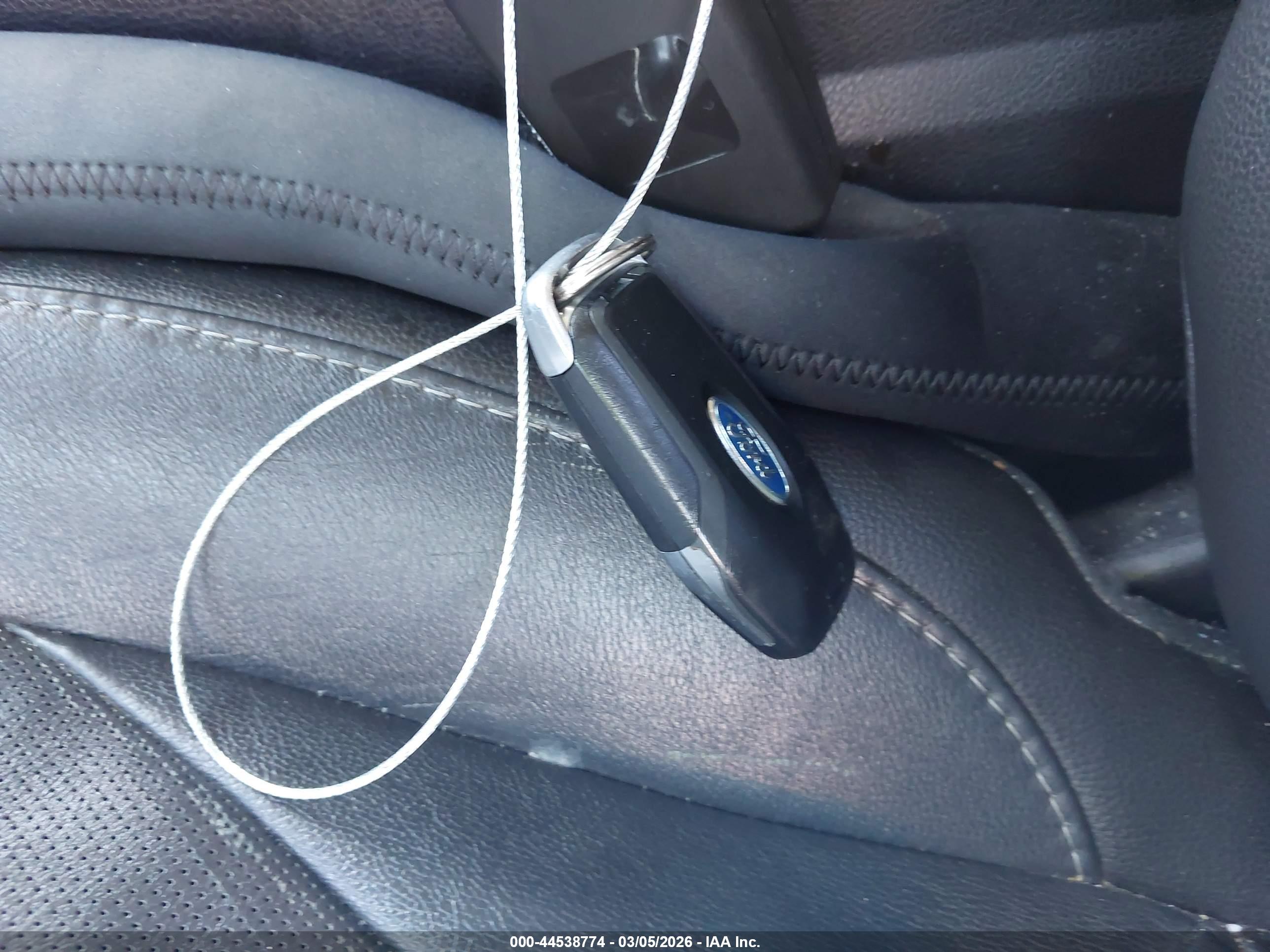 FORD FUSION image 11