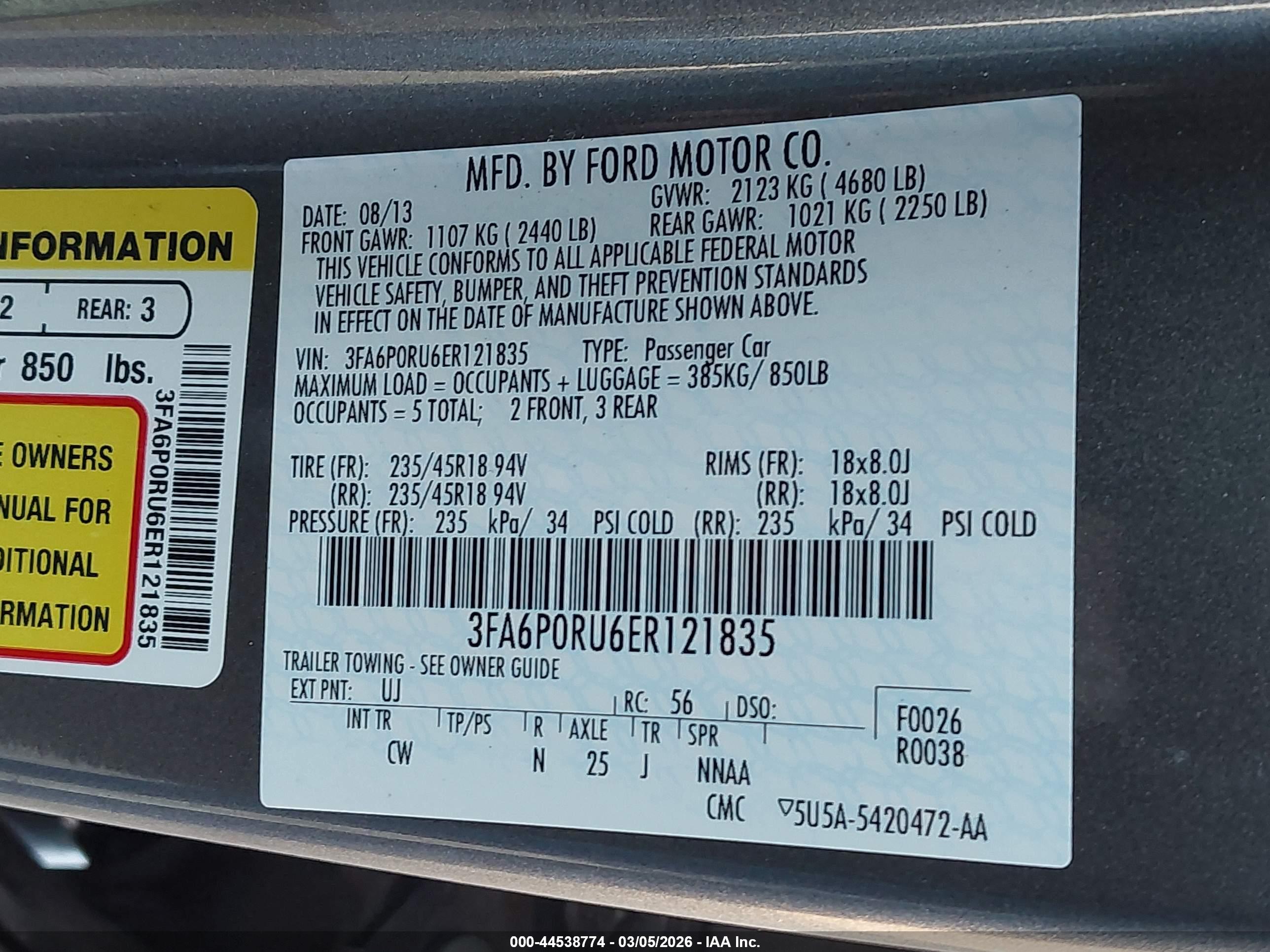 FORD FUSION image 9