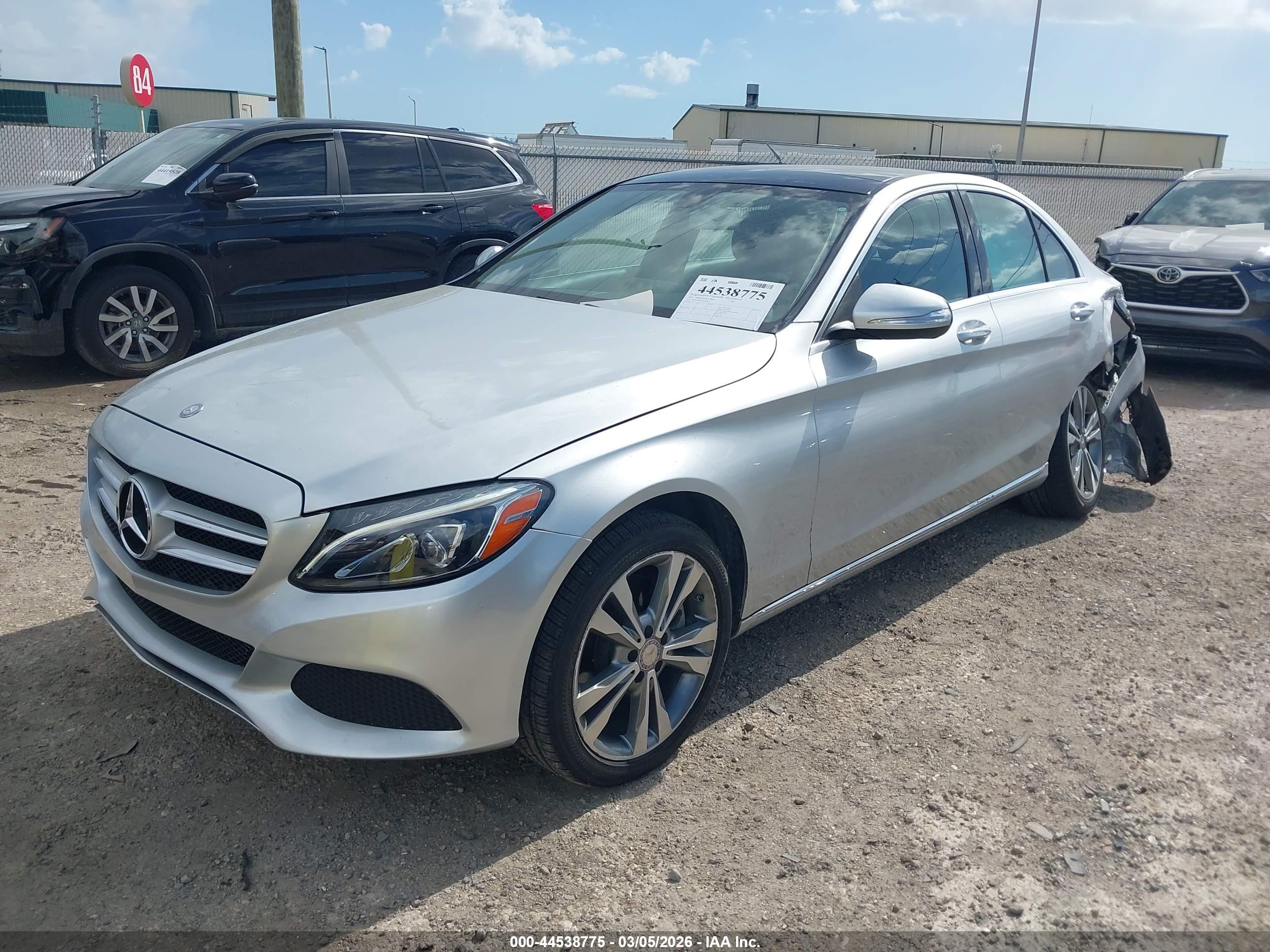 MERCEDES-BENZ C image 2