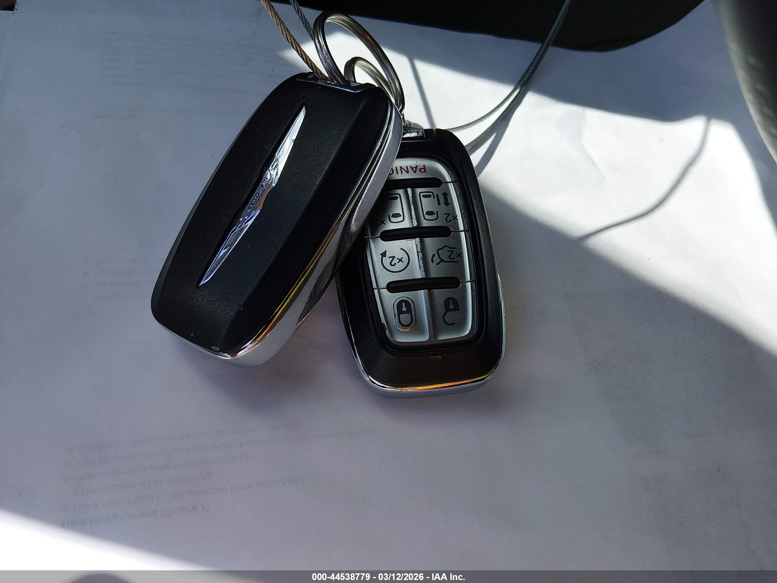 CHRYSLER PACIFICA image 11