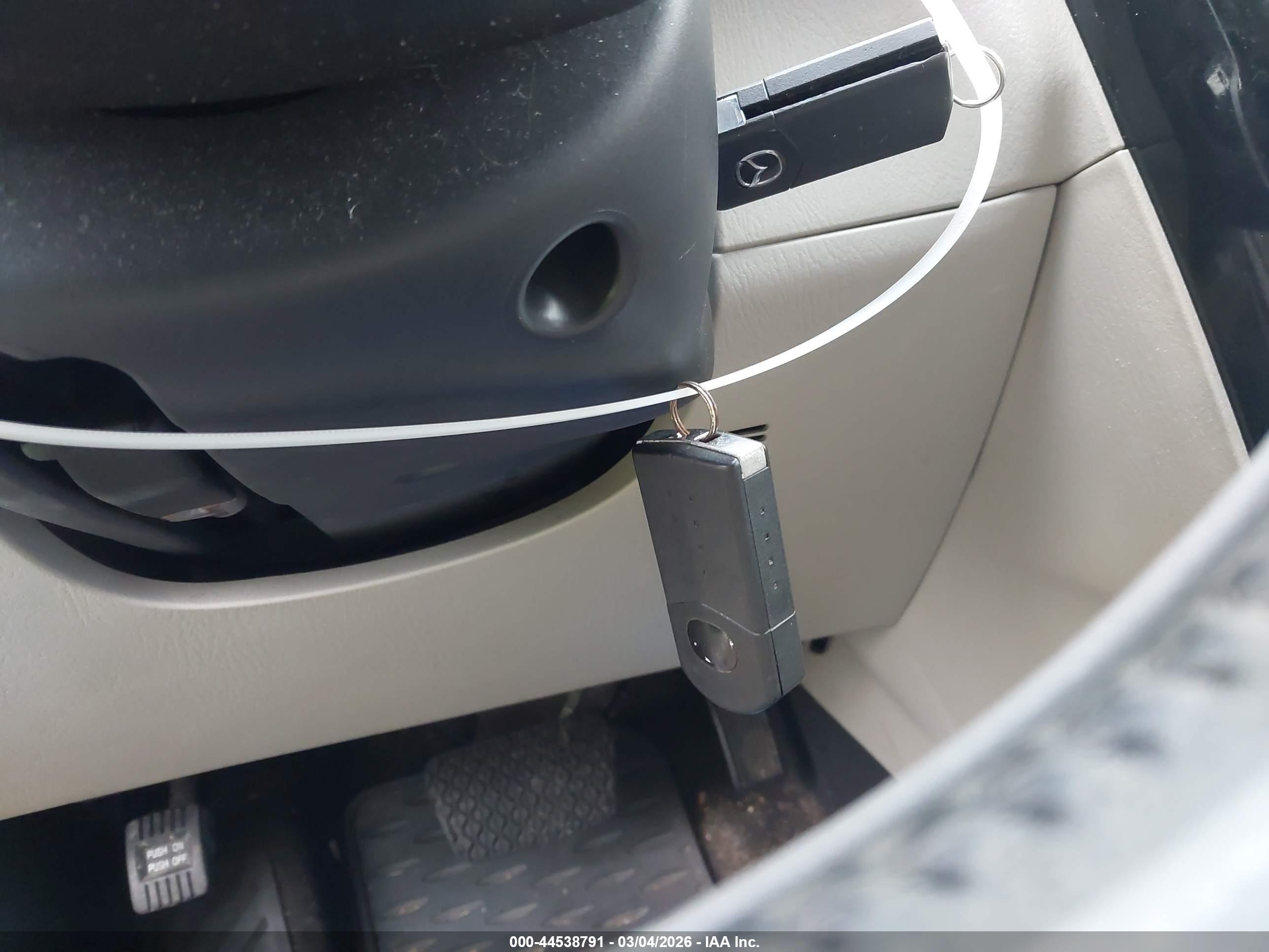 MAZDA CX-9 image 11