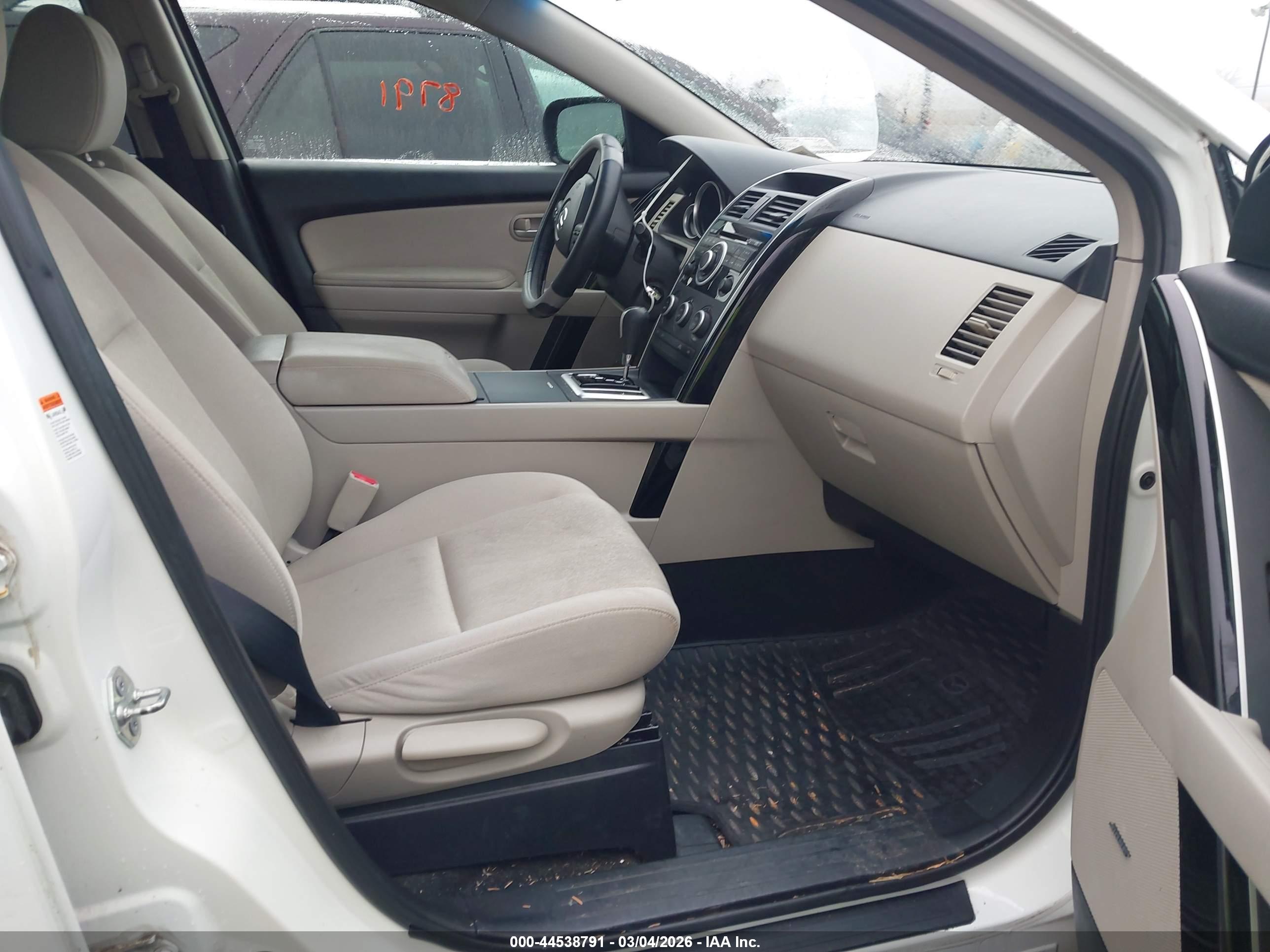 MAZDA CX-9 image 5