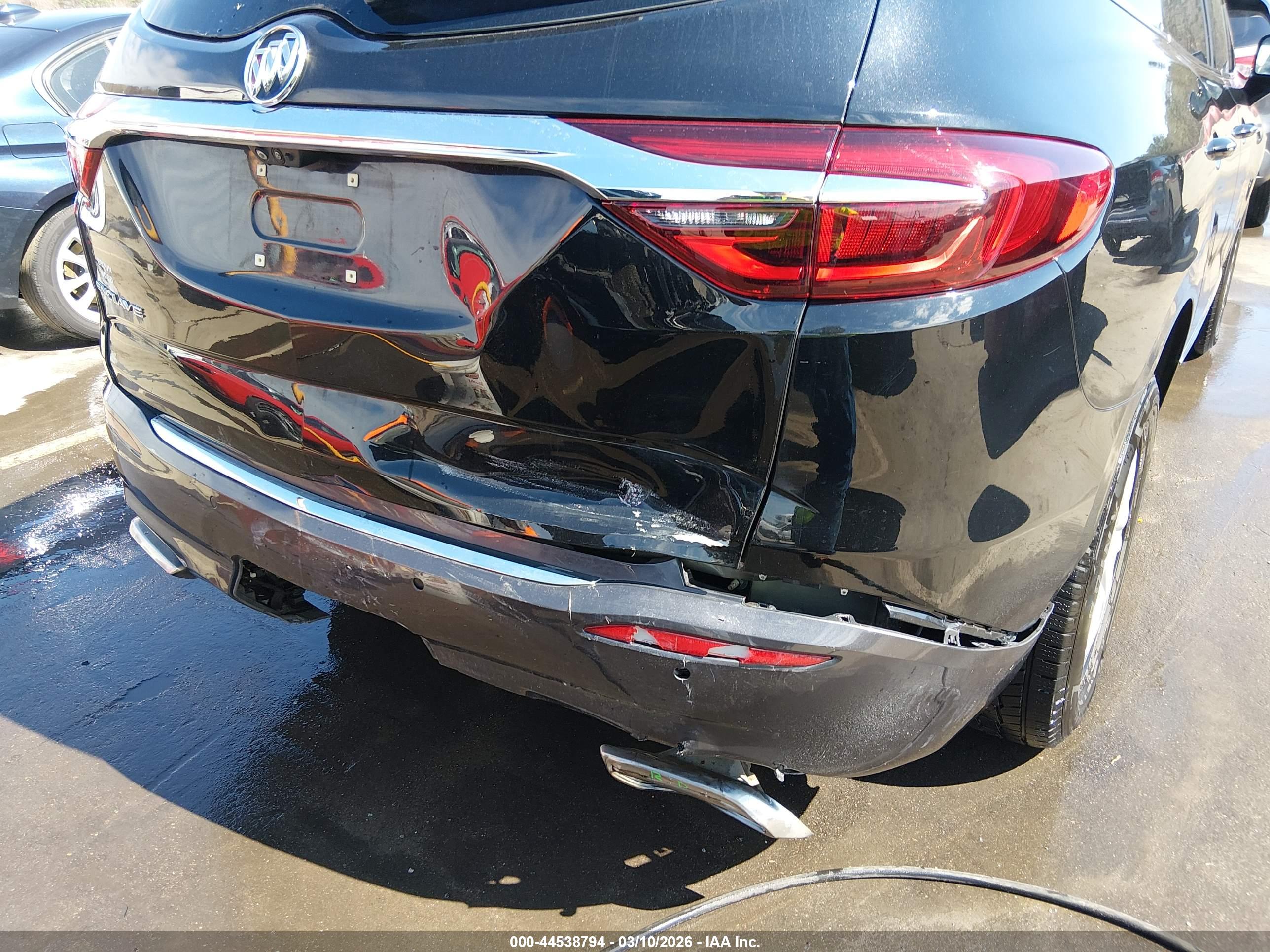 BUICK ENCLAVE image 6