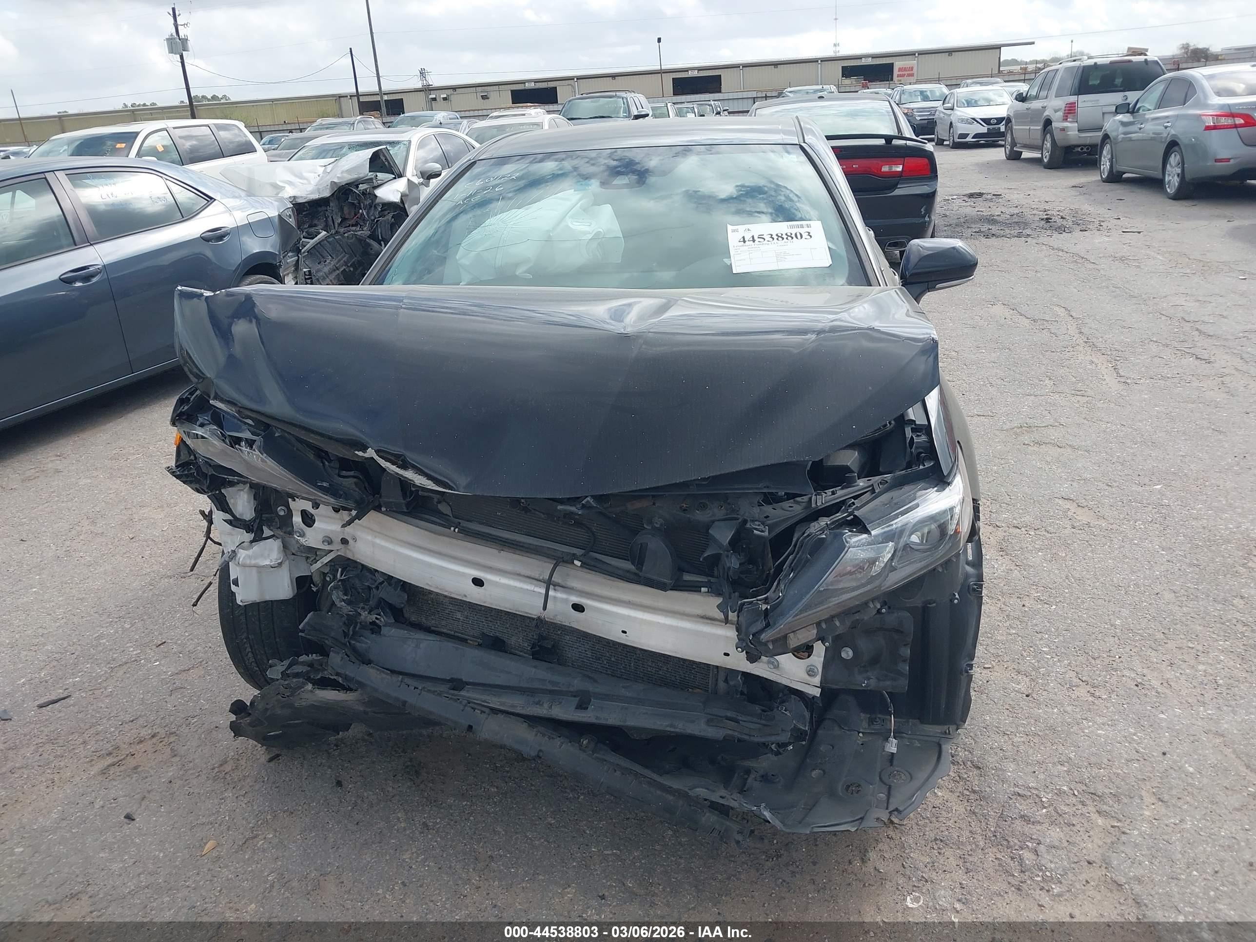 TOYOTA CAMRY image 6