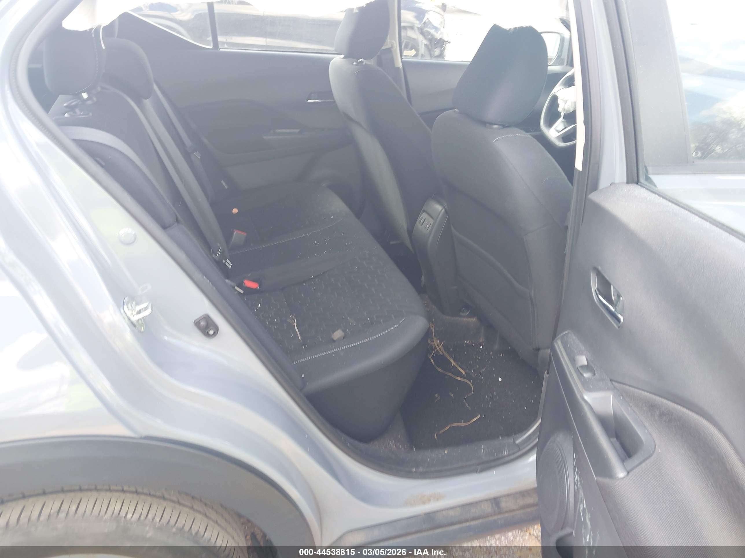 NISSAN KICKS image 8