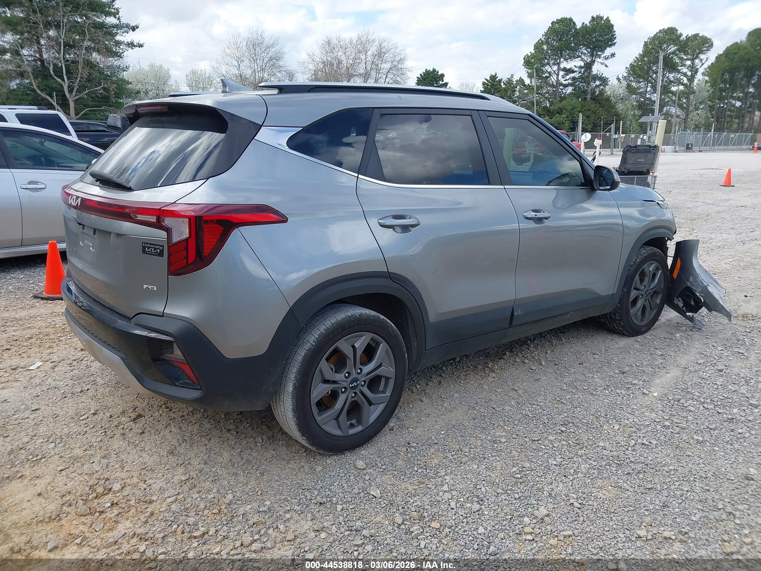 KIA SELTOS image 4
