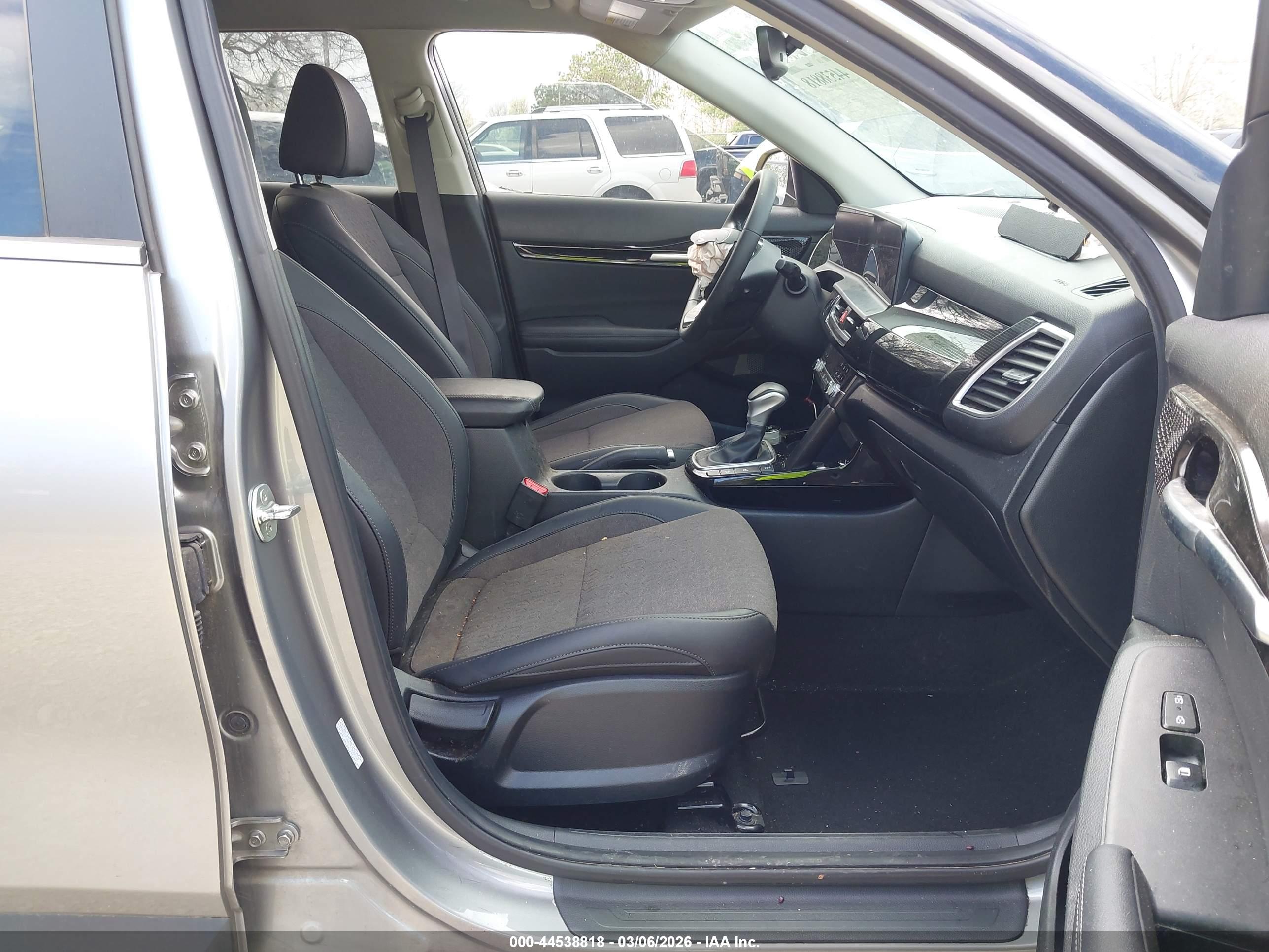KIA SELTOS image 5