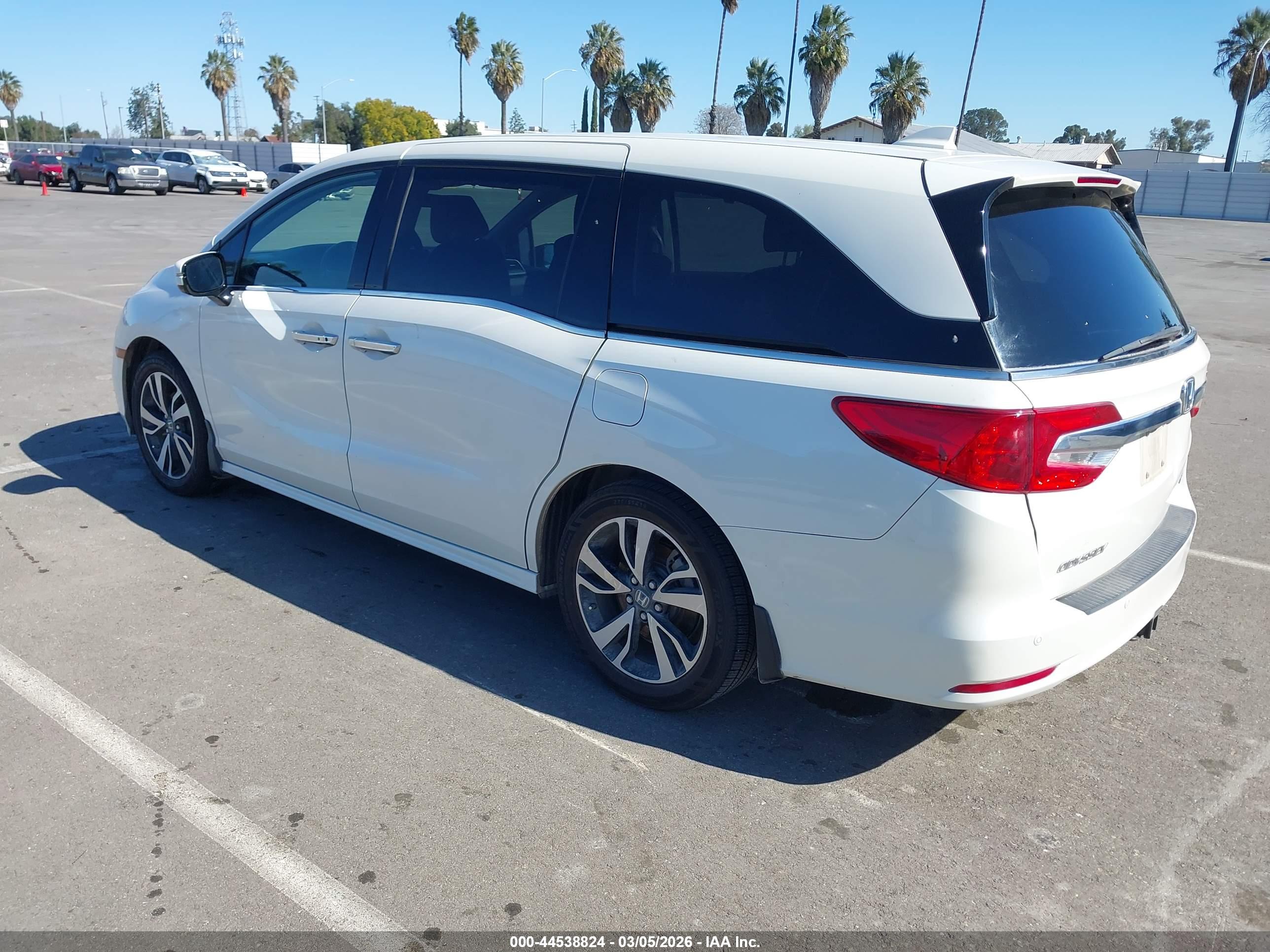 HONDA ODYSSEY image 3
