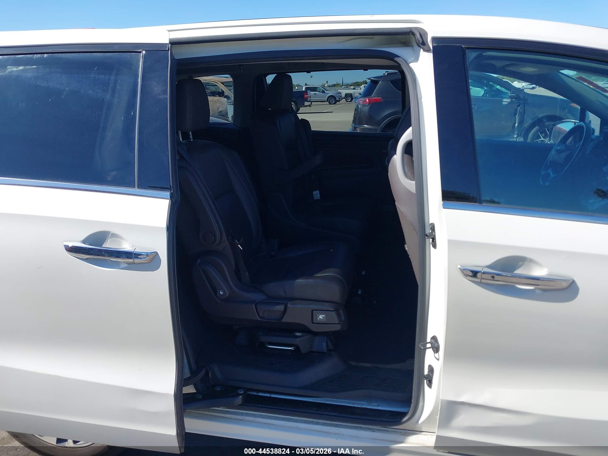 HONDA ODYSSEY image 8