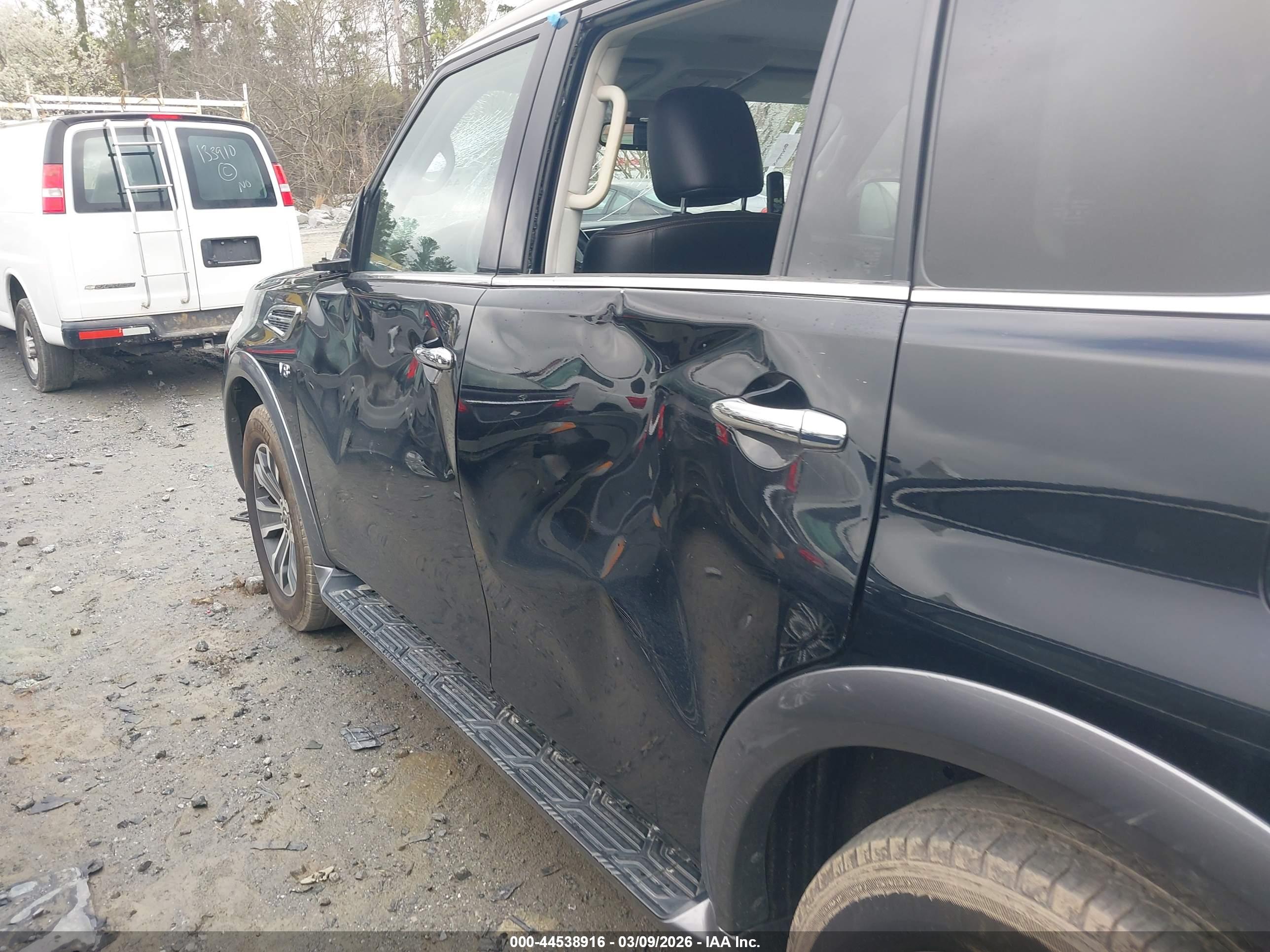 NISSAN ARMADA image 6