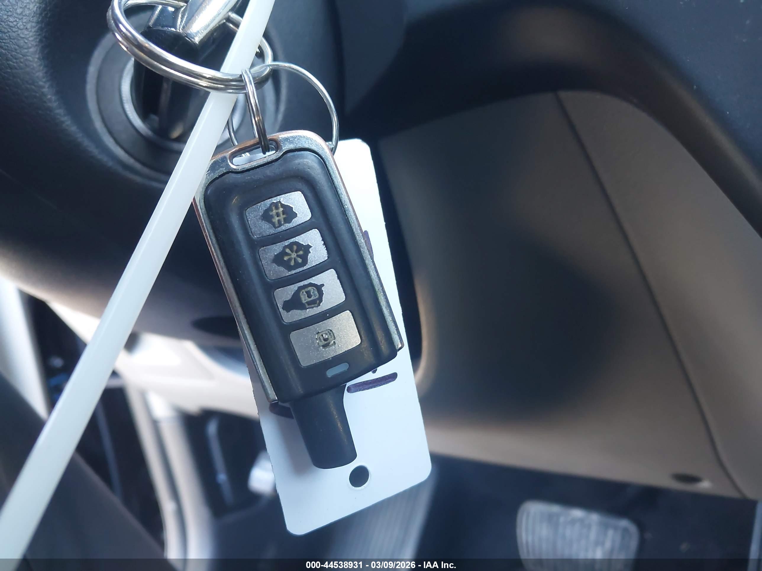 KIA SPORTAGE image 11