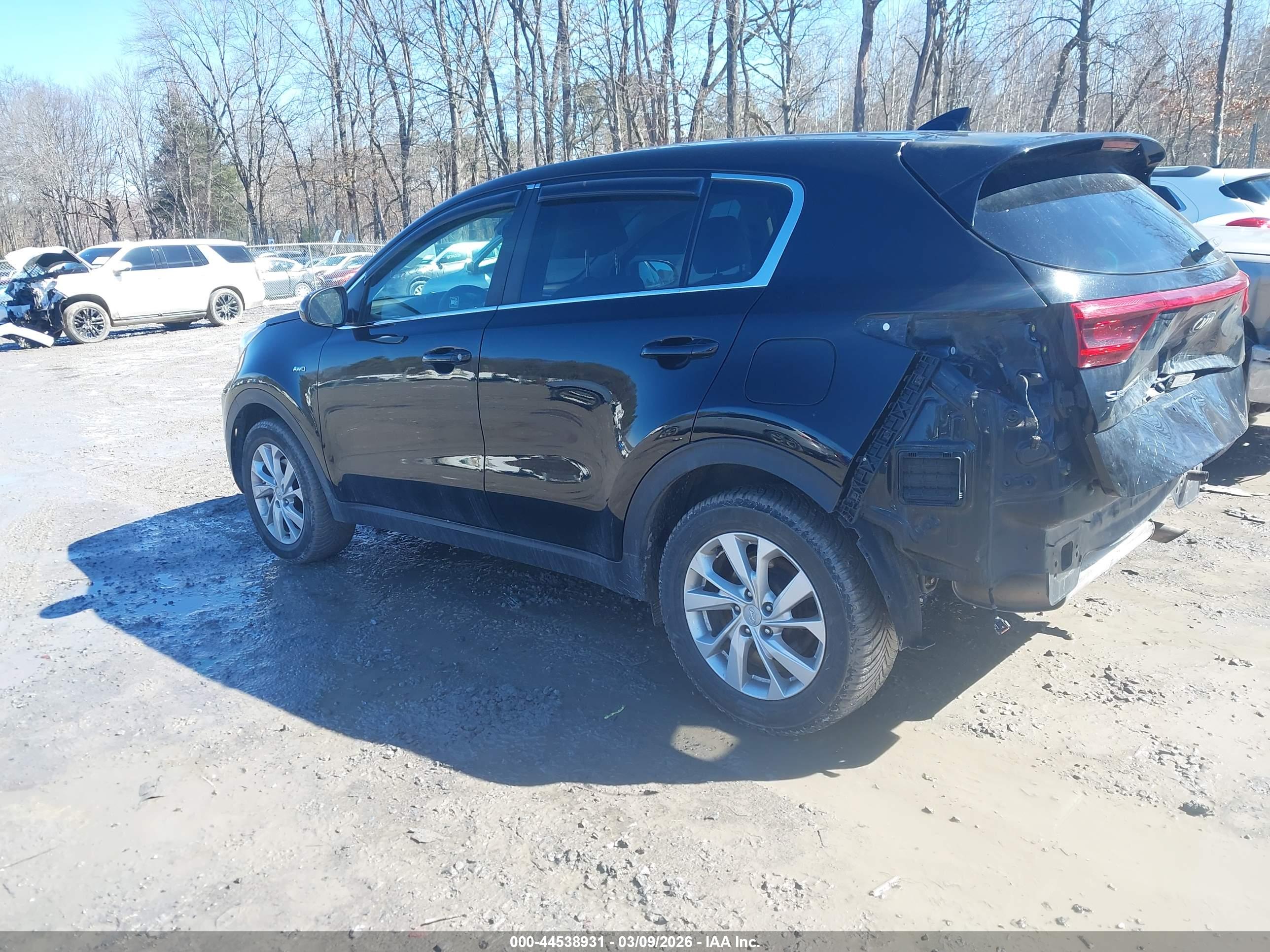 KIA SPORTAGE image 3