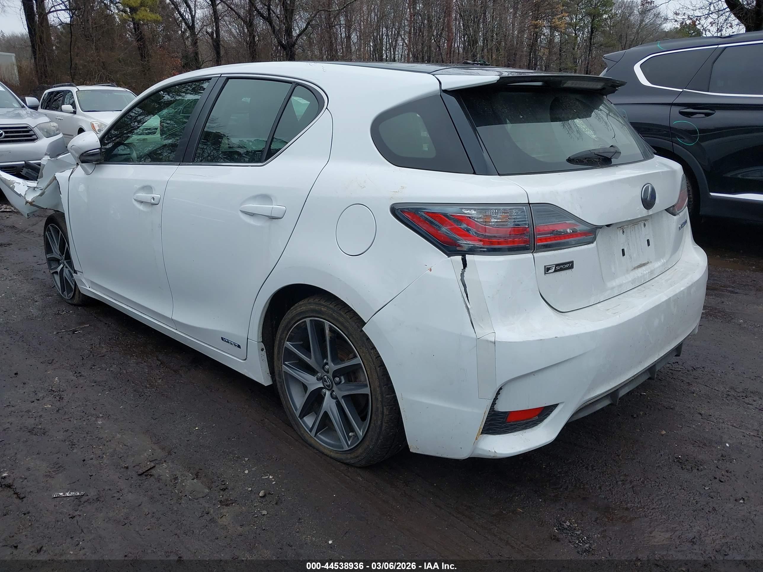 LEXUS CT image 3