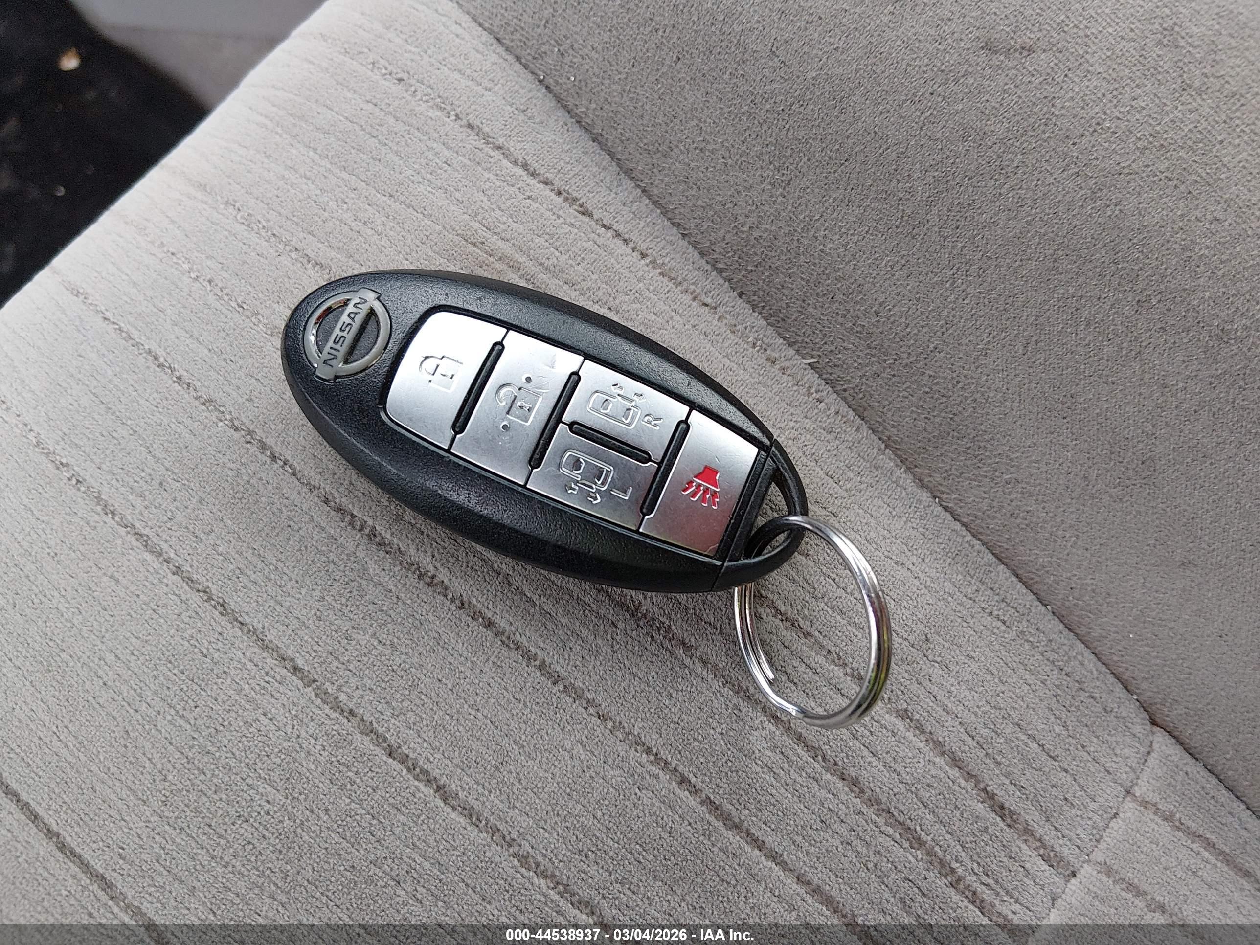 NISSAN QUEST image 11