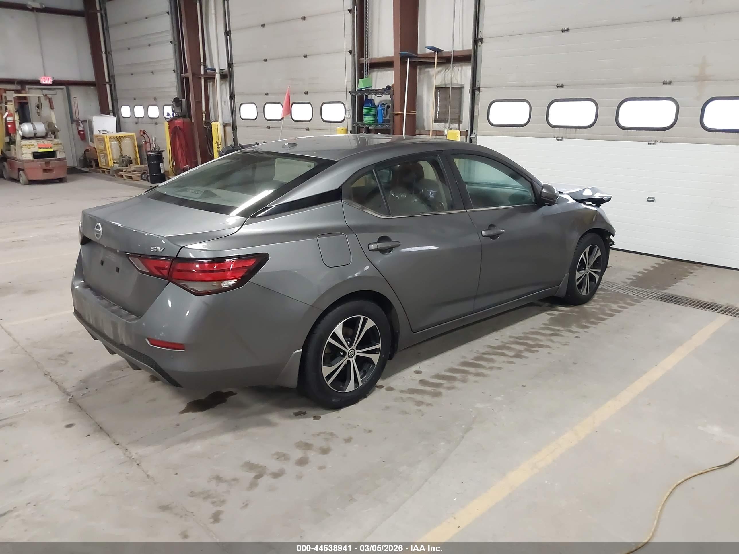 NISSAN SENTRA image 4