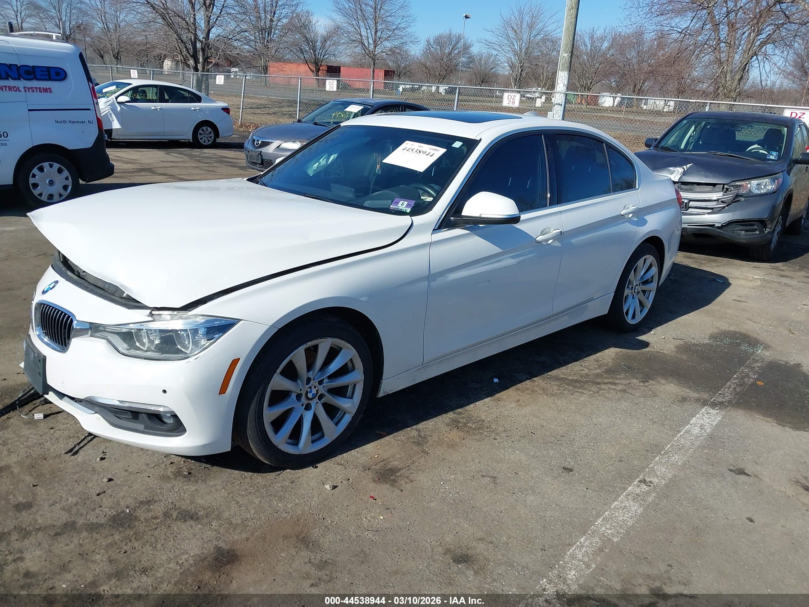 BMW 328I image 2