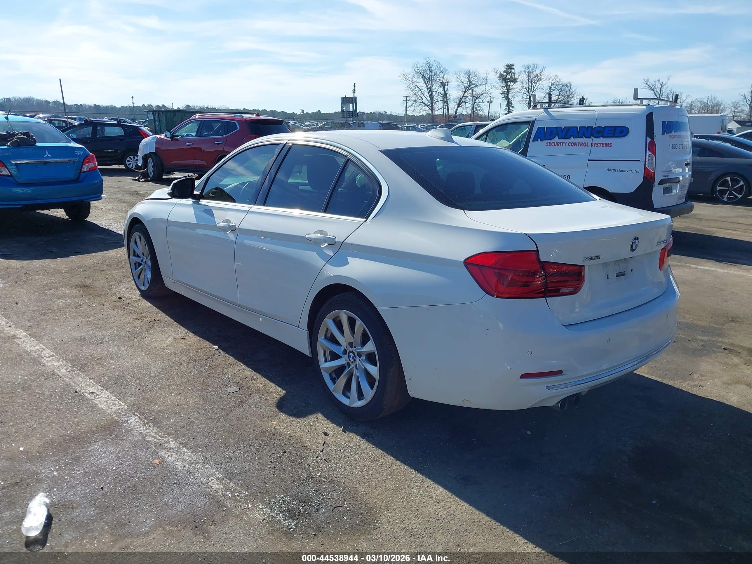 BMW 328I image 3