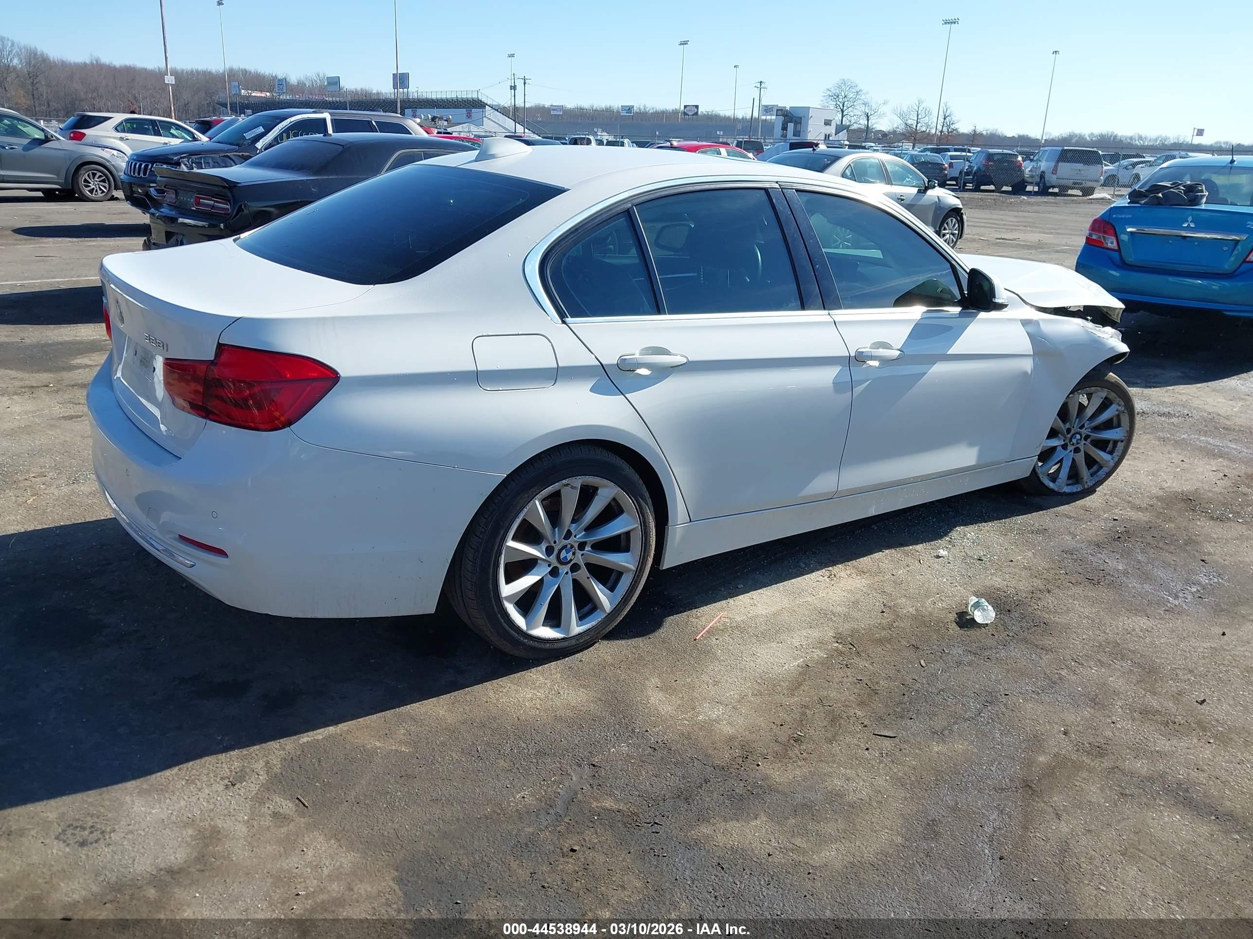 BMW 328I image 4