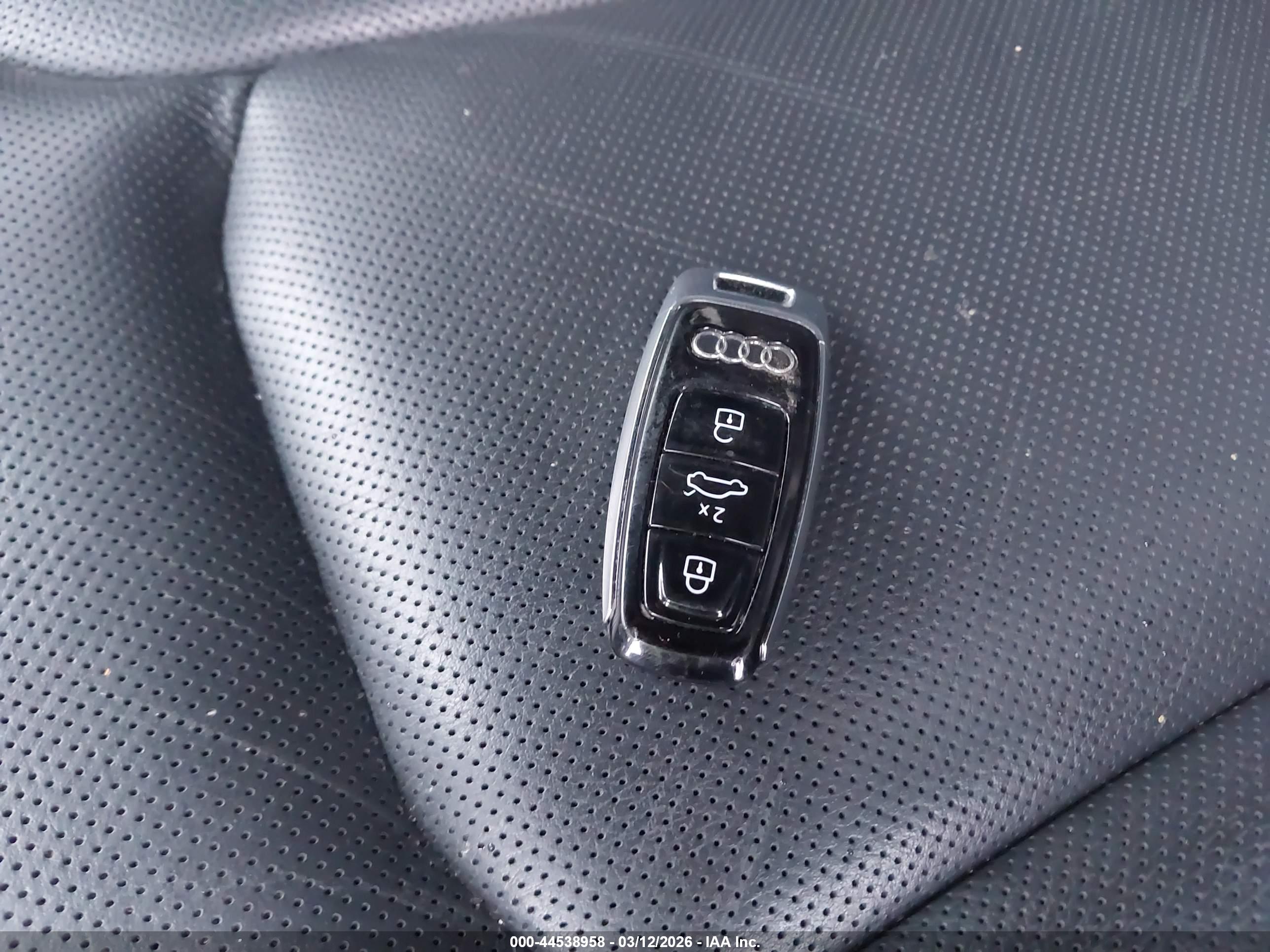 AUDI Q8 image 11