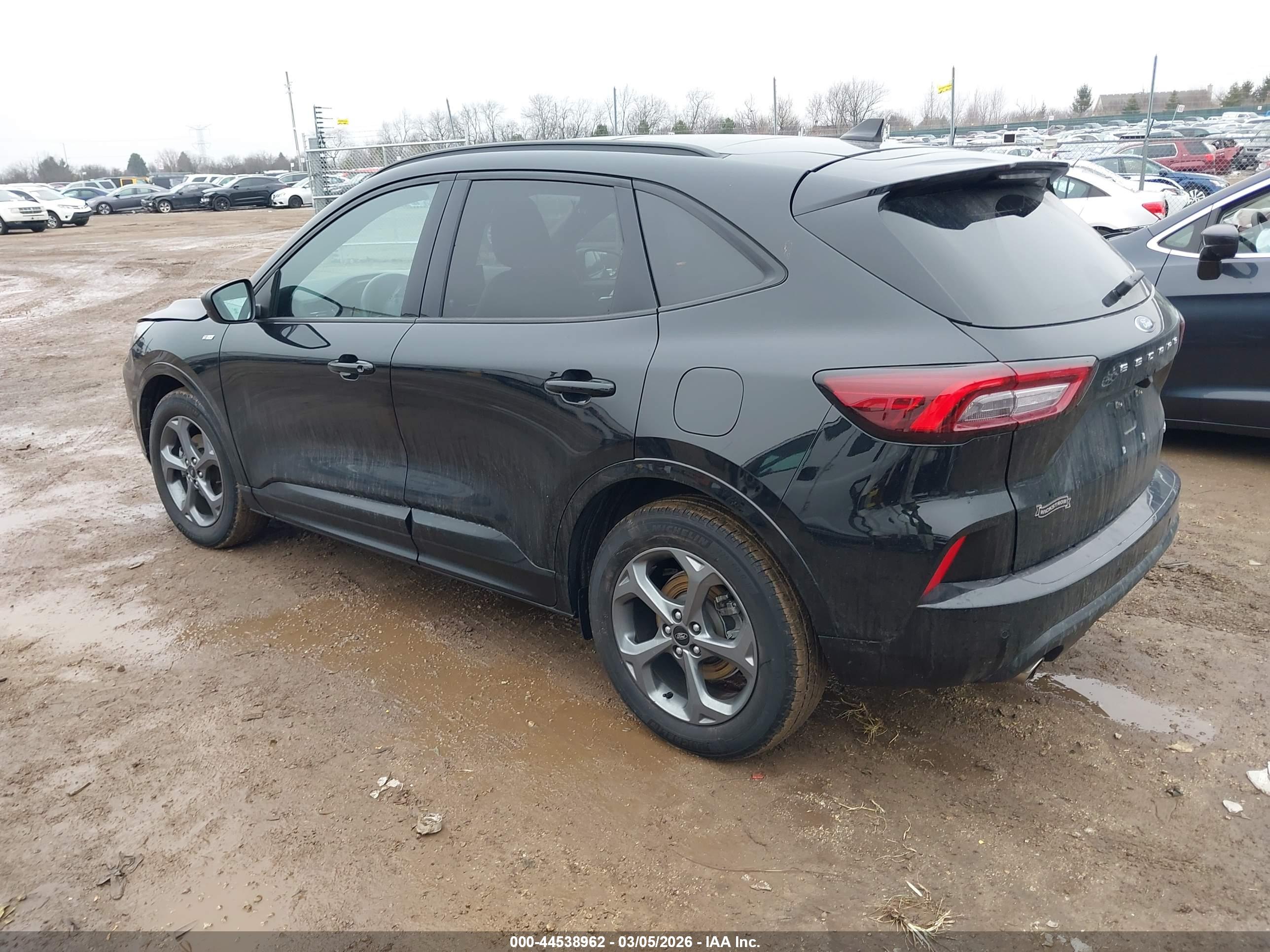 FORD ESCAPE image 3