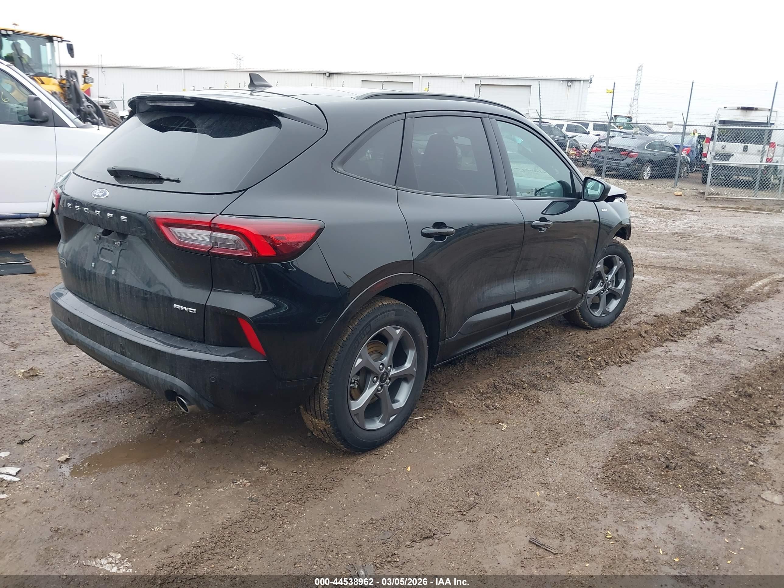 FORD ESCAPE image 4